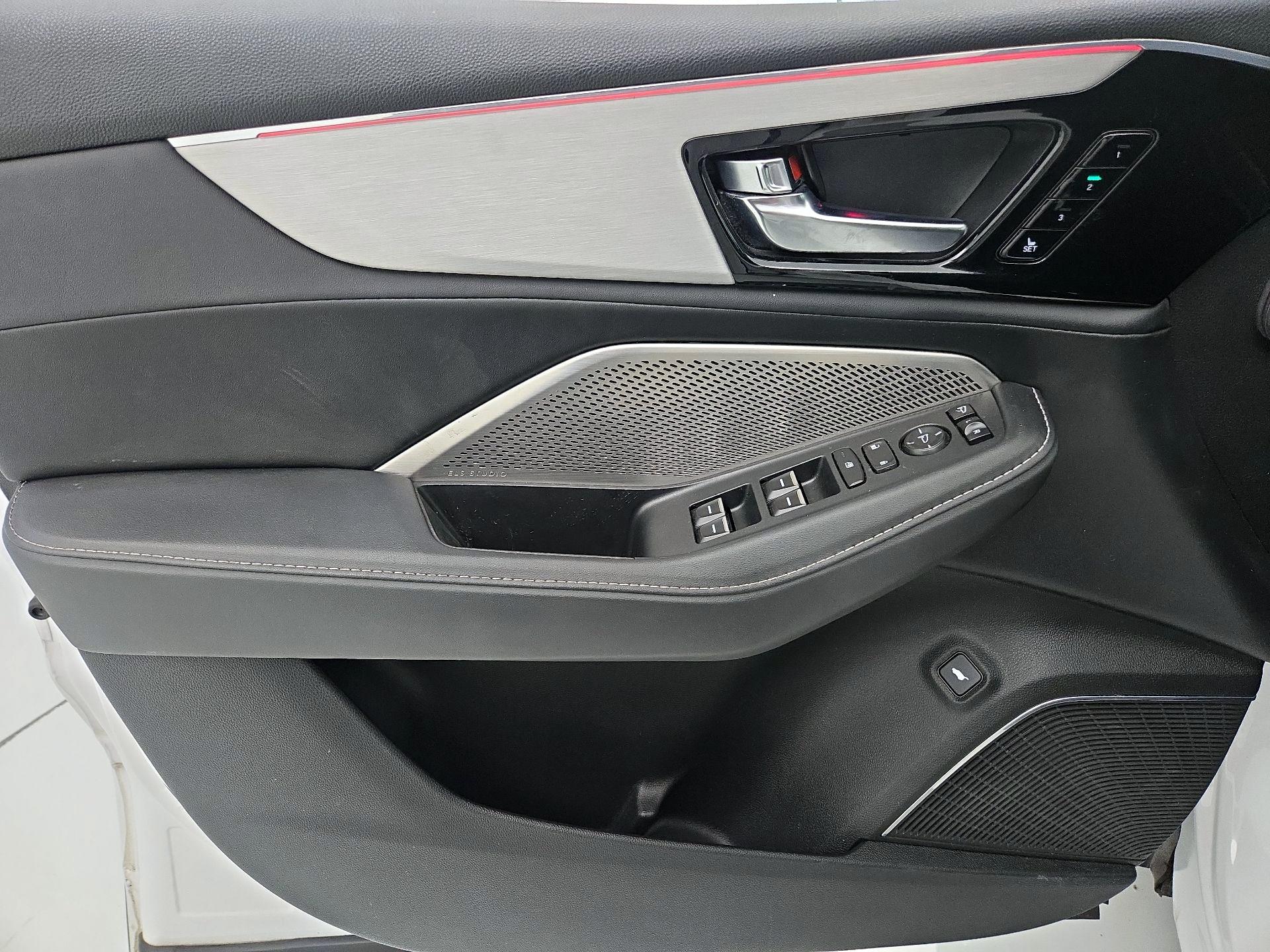 Thumbnail: 2023 Acura MDX - 12