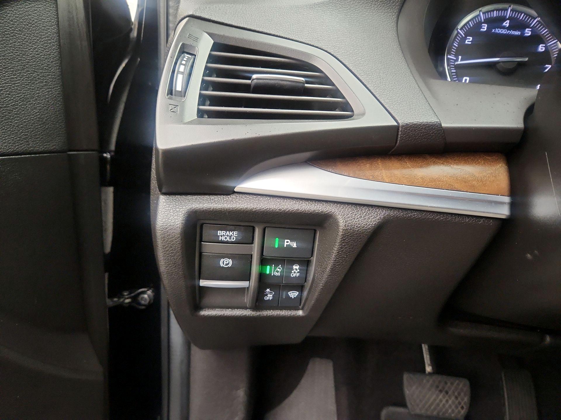 Thumbnail: 2020 Acura MDX - 13