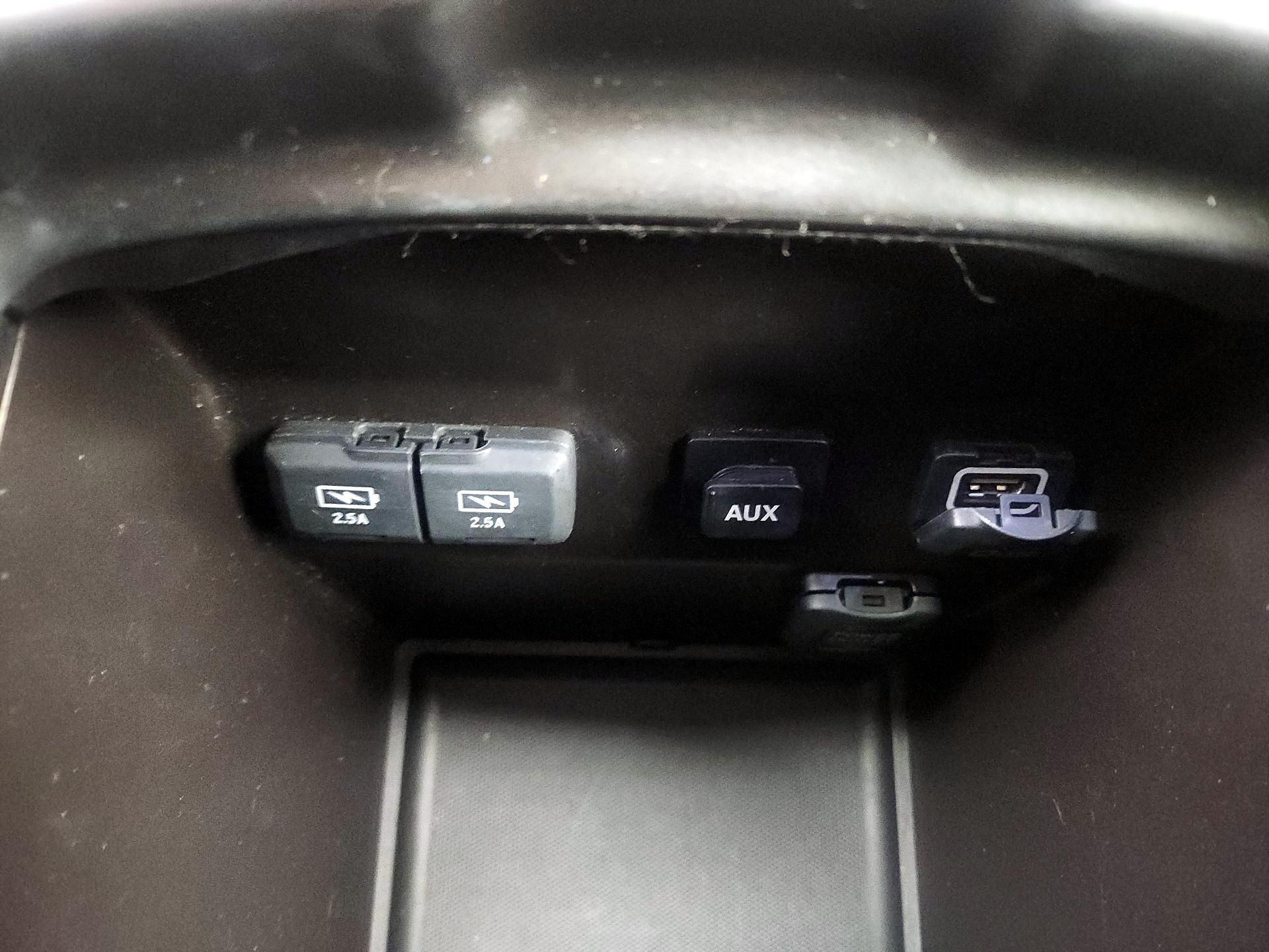 Thumbnail: 2020 Acura MDX - 19