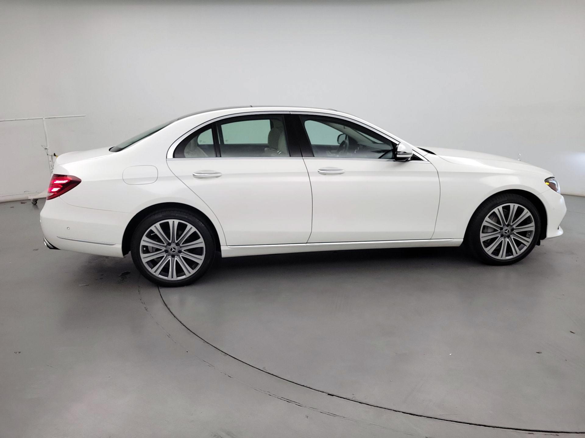 Thumbnail: 2020 Mercedes-Benz E-Class - 4