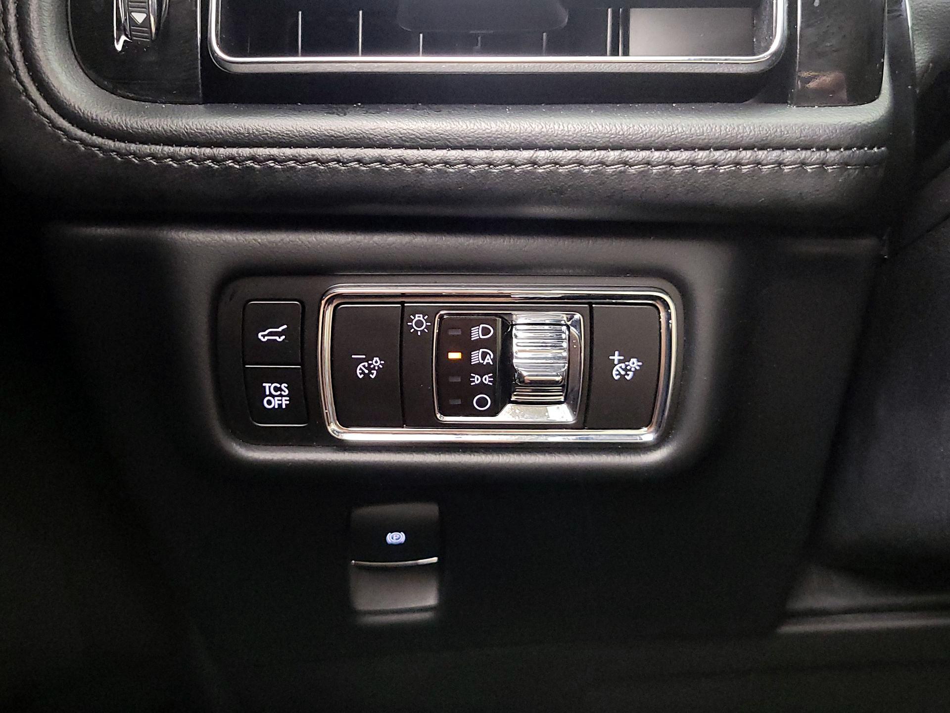 Thumbnail: 2023 Lincoln Nautilus - 13