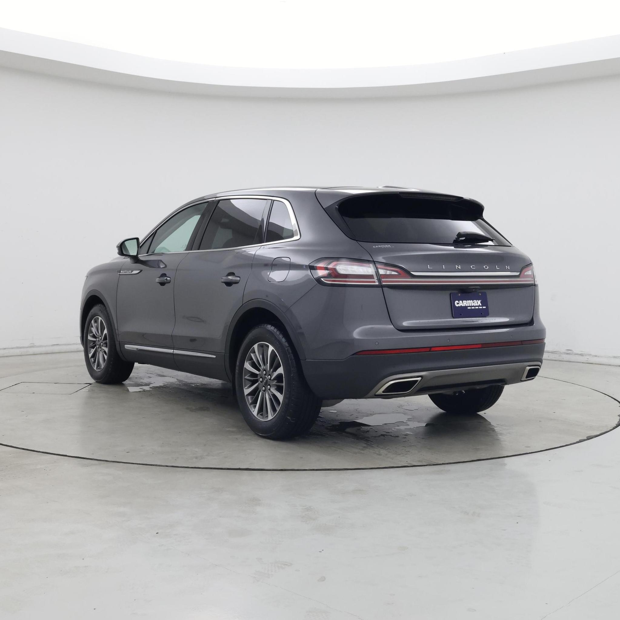 Thumbnail: 2023 Lincoln Nautilus - 2