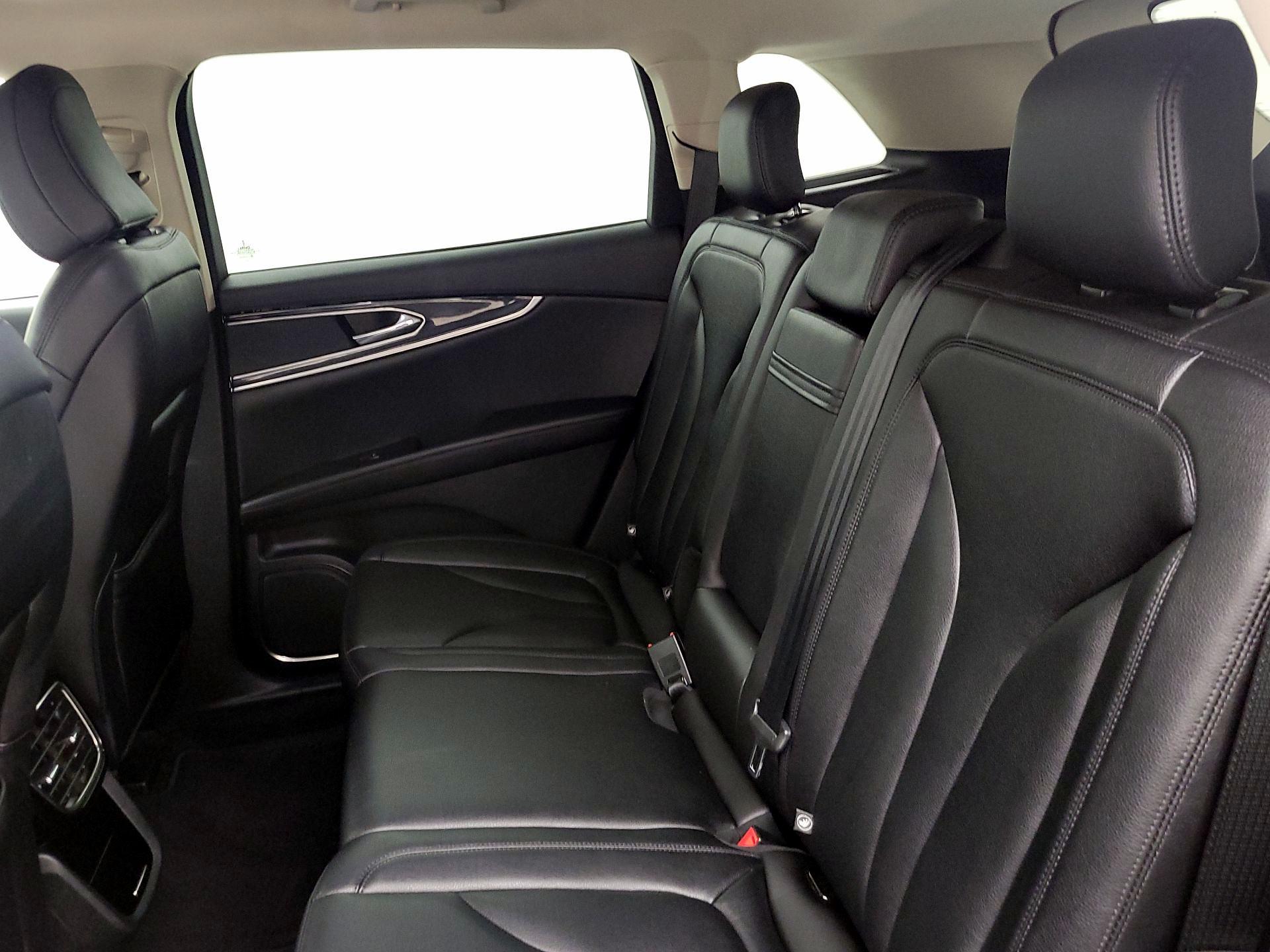 Thumbnail: 2023 Lincoln Nautilus - 19