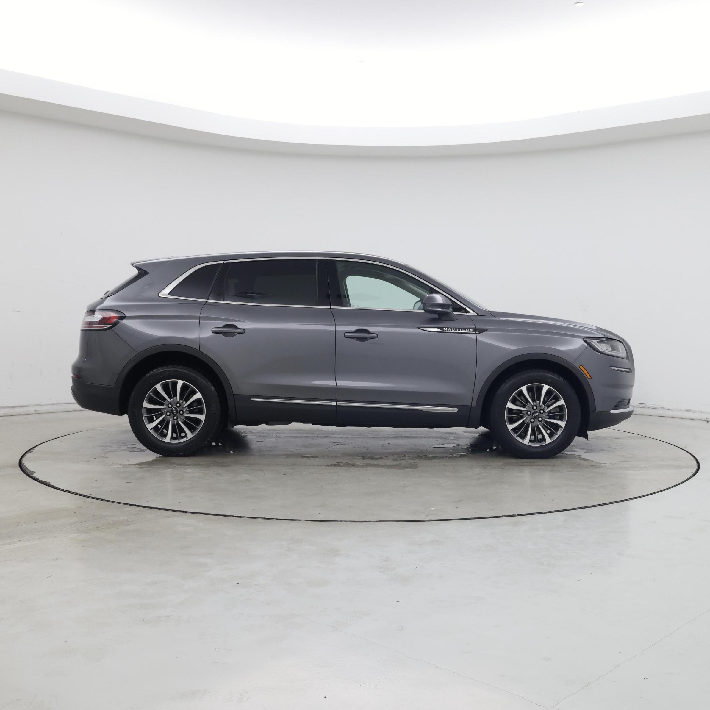 Thumbnail: 2023 Lincoln Nautilus - 7