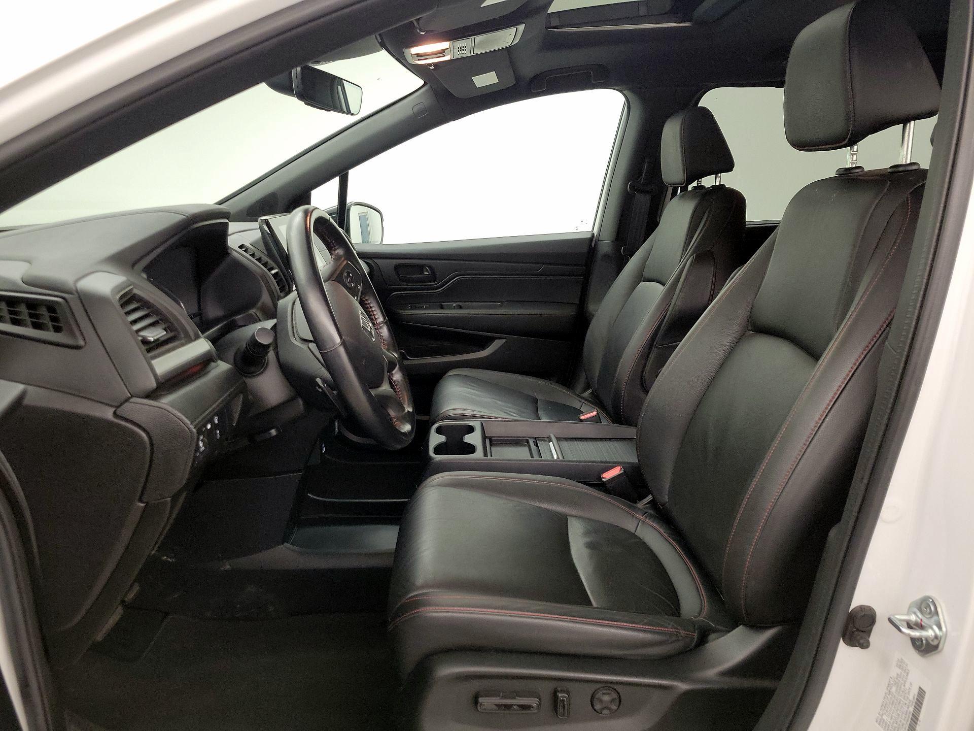 Thumbnail: 2023 Honda Odyssey - 11