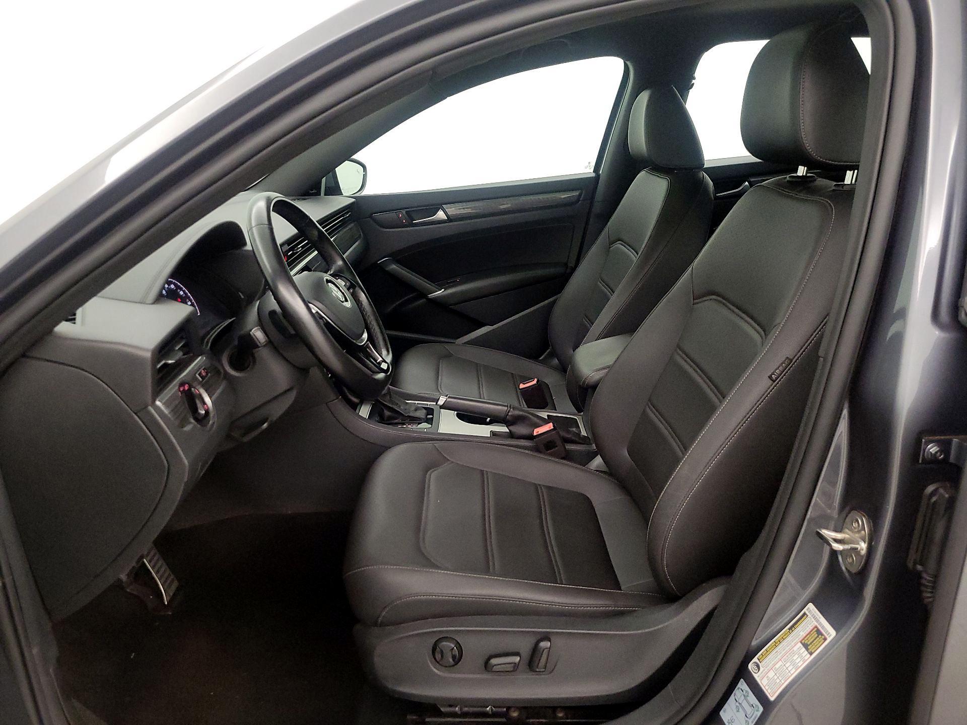 Thumbnail: 2021 Volkswagen Passat - 11