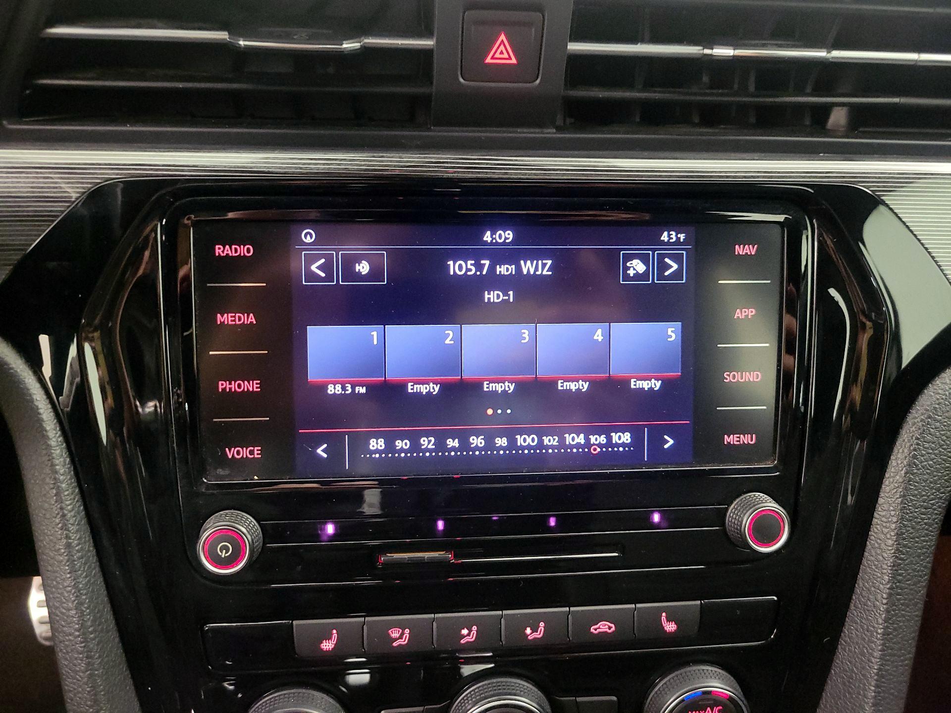 Thumbnail: 2021 Volkswagen Passat - 16