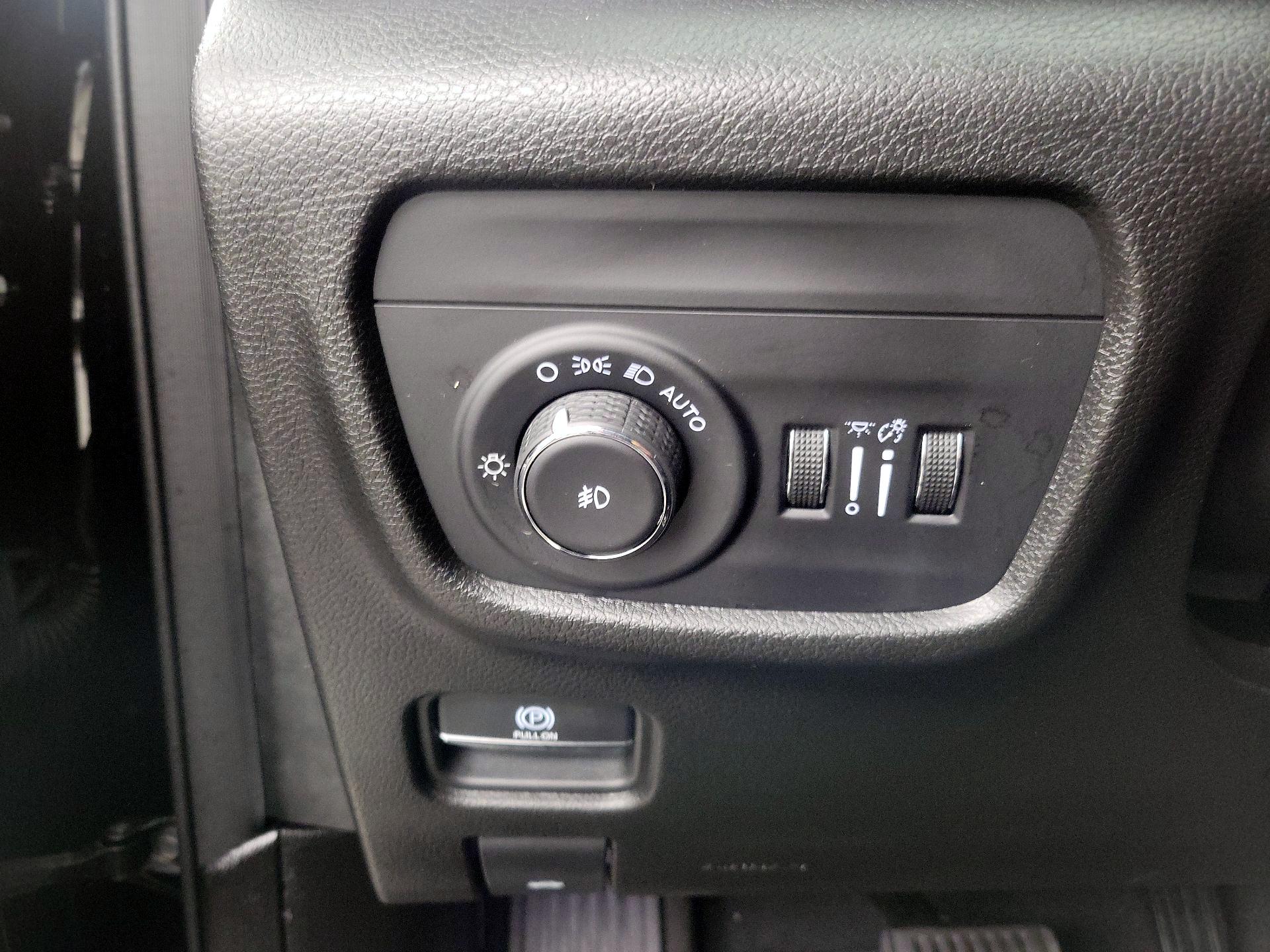 Thumbnail: 2022 Jeep Grand Cherokee - 13