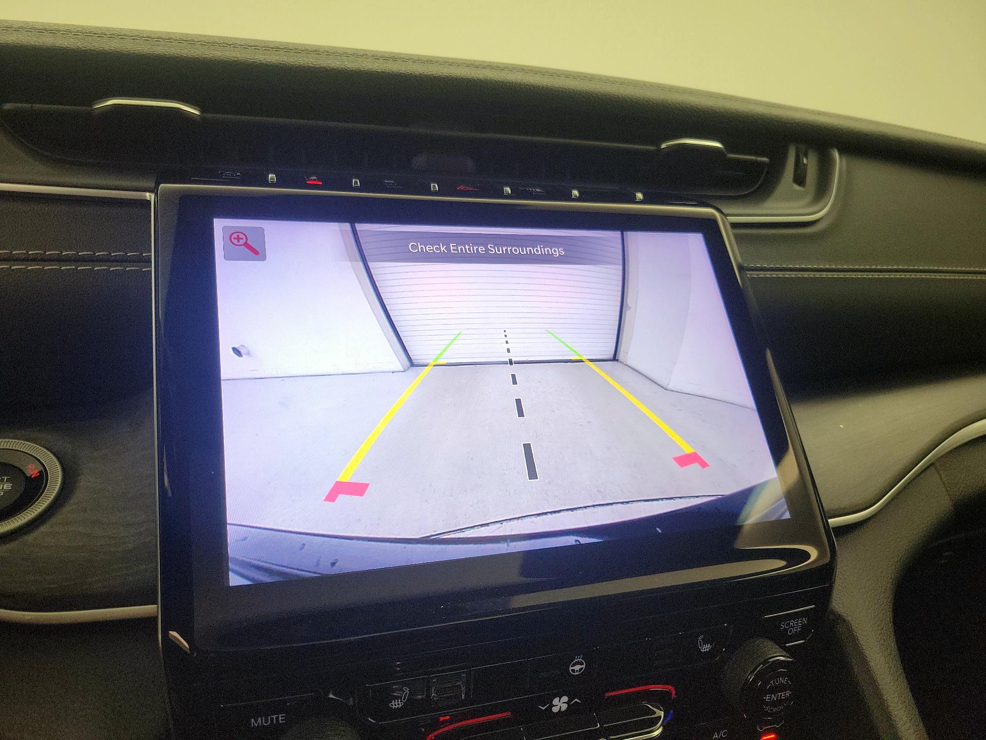 Thumbnail: 2022 Jeep Grand Cherokee - 15