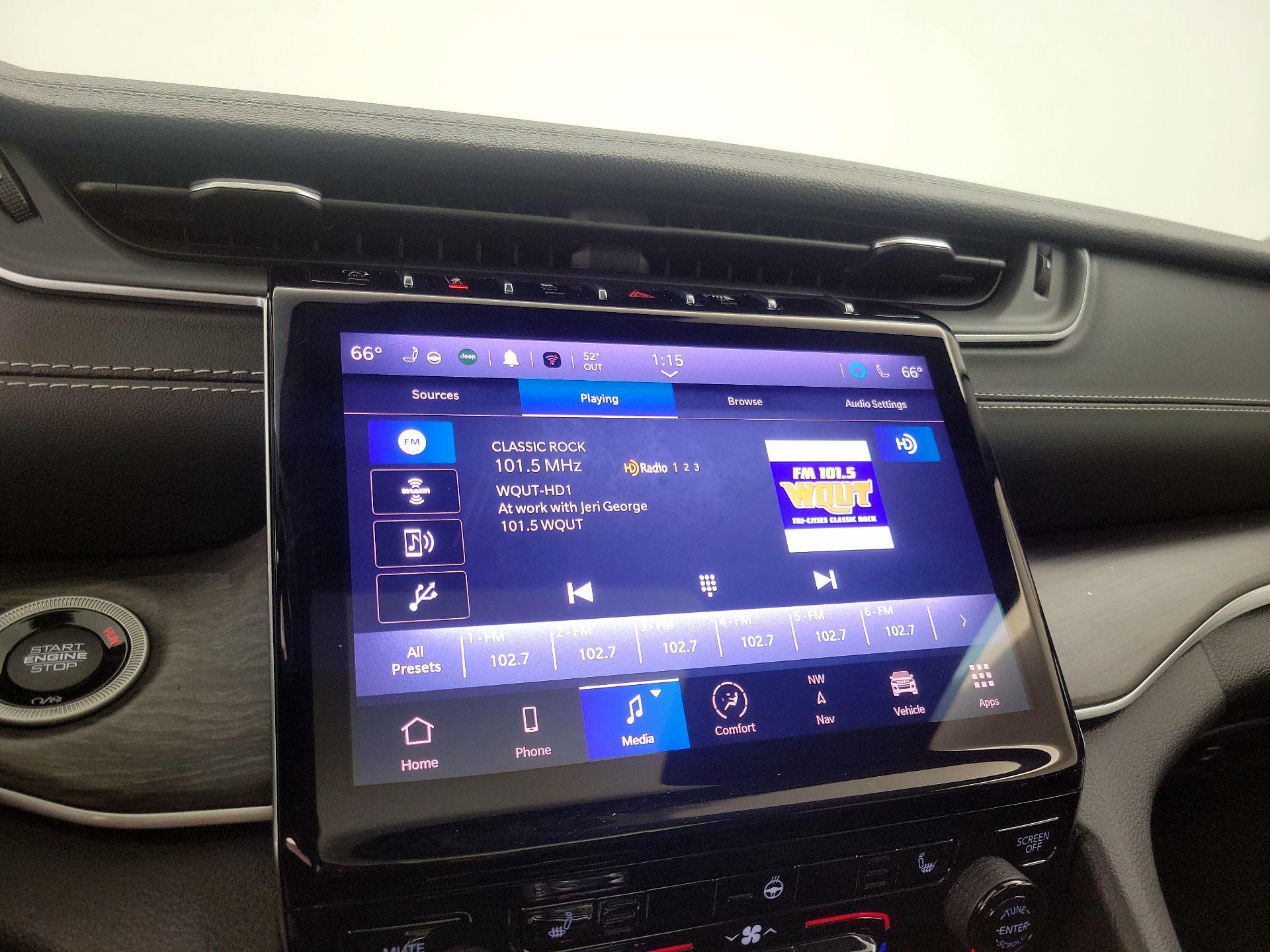 Thumbnail: 2022 Jeep Grand Cherokee - 16