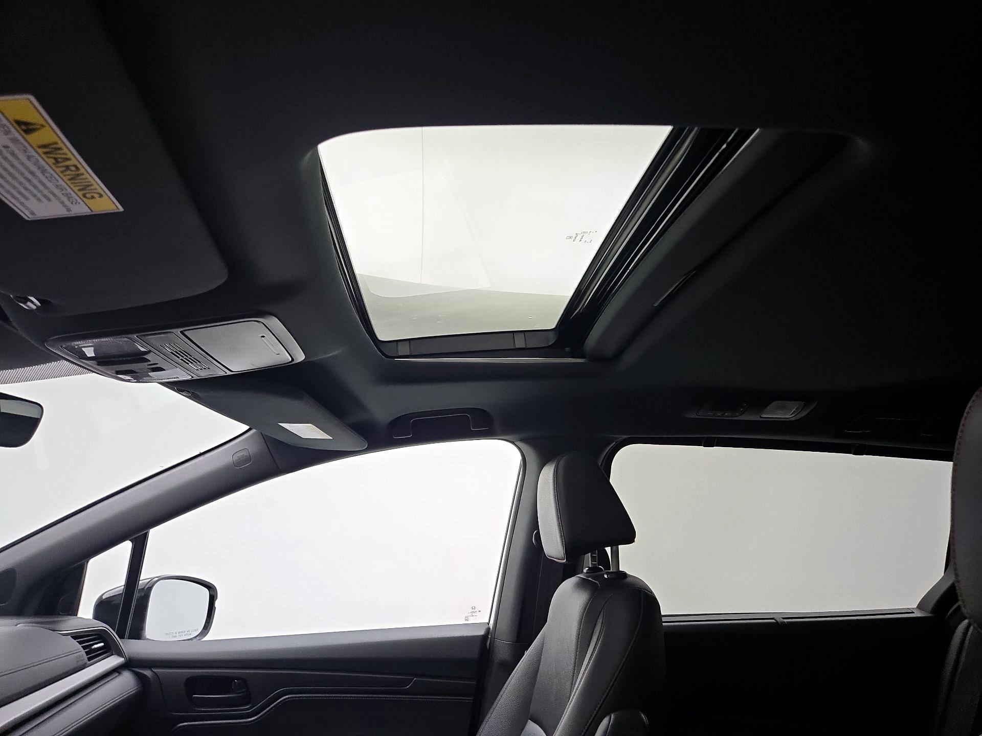 Thumbnail: 2023 Honda Odyssey - 19