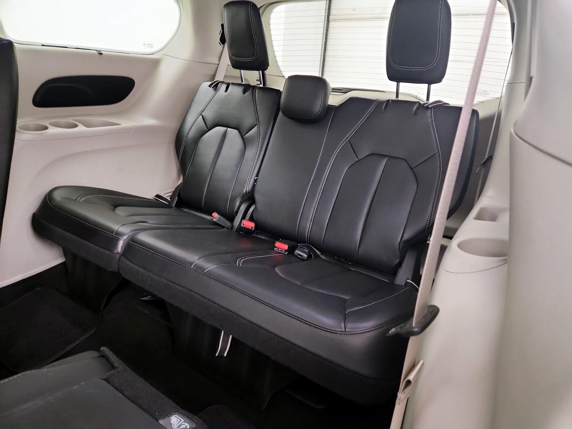 Thumbnail: 2022 Chrysler Pacifica - 20