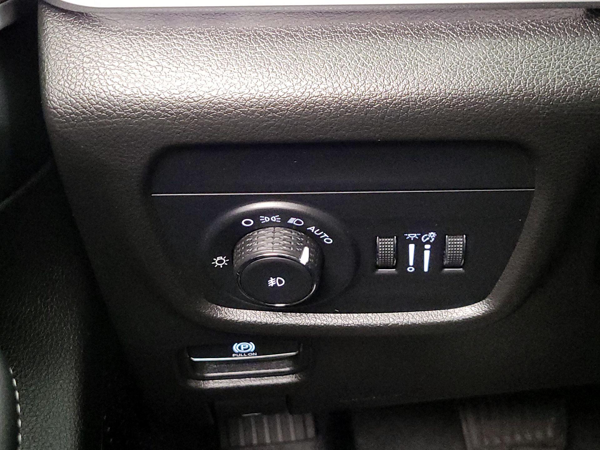 Thumbnail: 2023 Jeep Grand Cherokee - 13