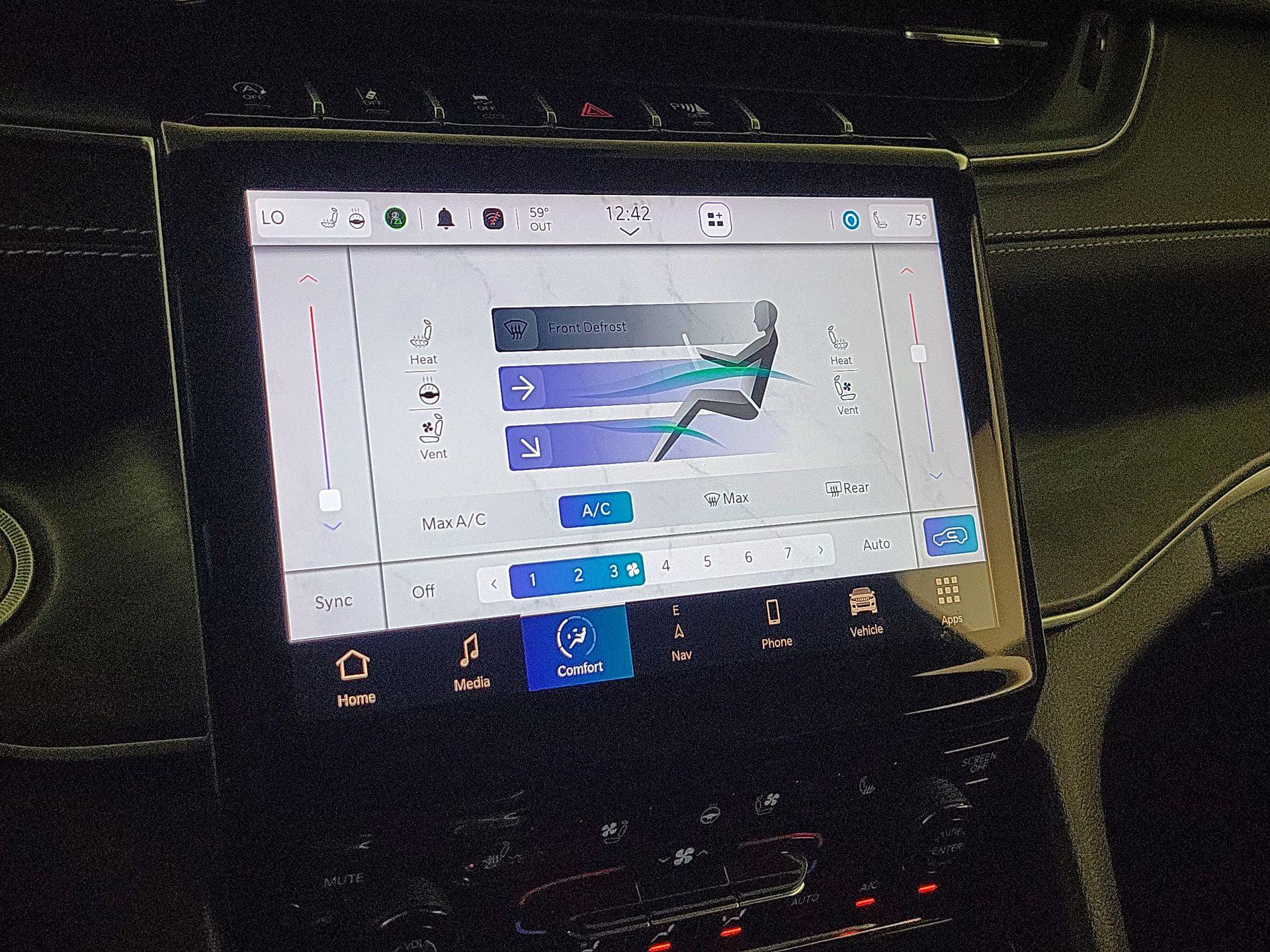 Thumbnail: 2023 Jeep Grand Cherokee - 17