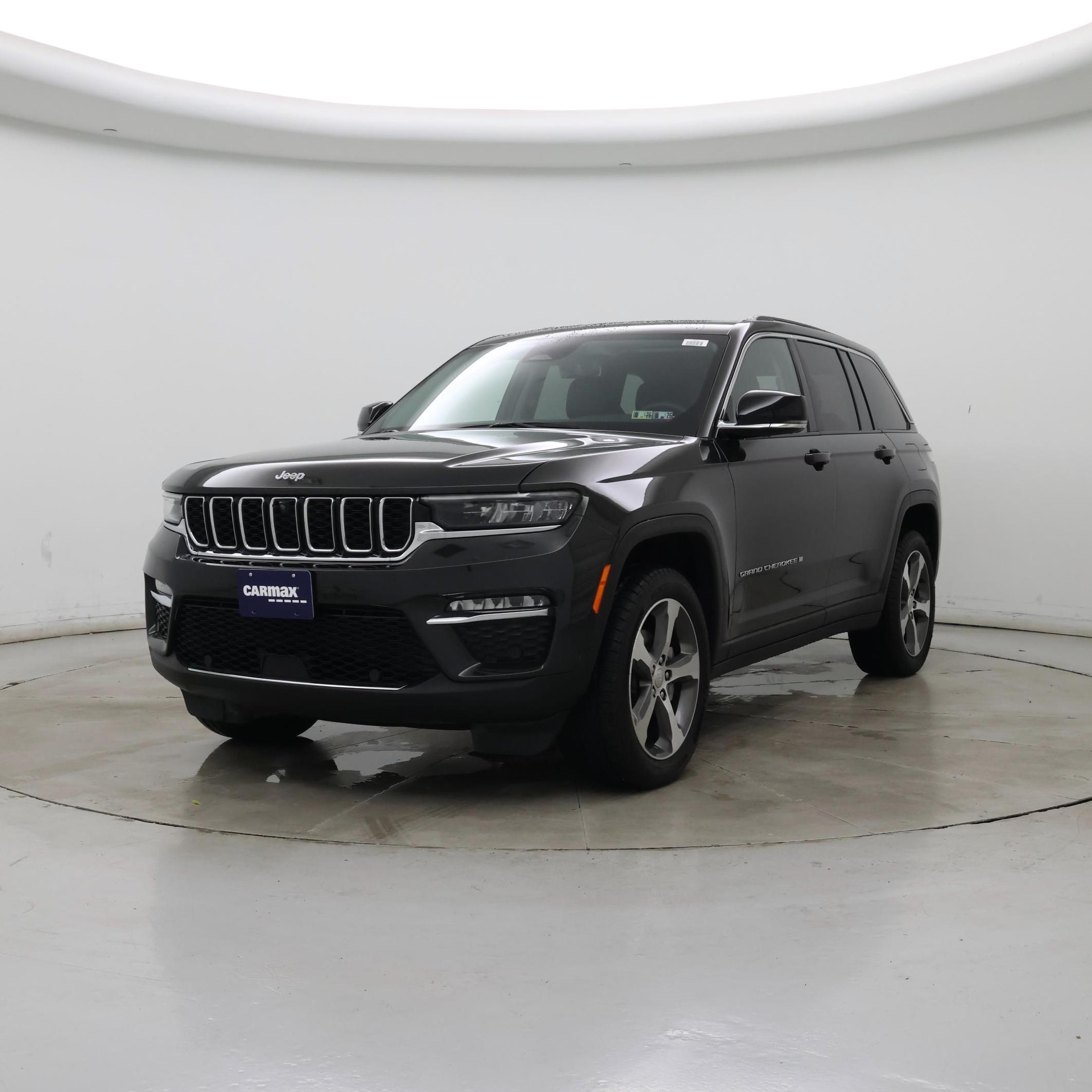 Thumbnail: 2023 Jeep Grand Cherokee - 4