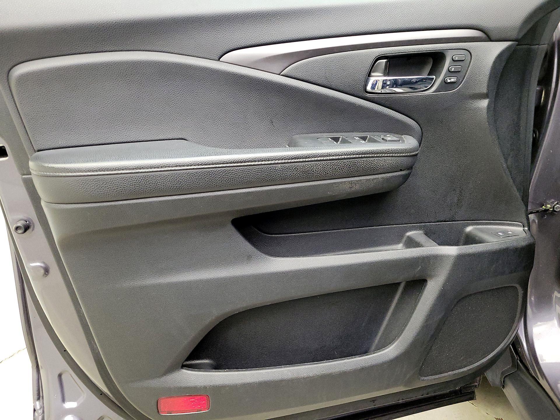 Thumbnail: 2021 Honda Pilot - 12