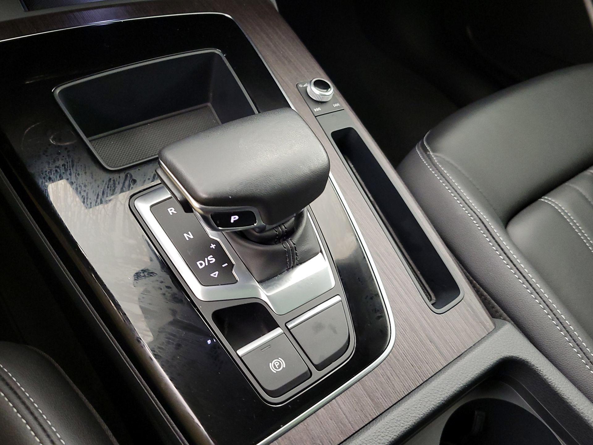 Thumbnail: 2023 Audi Q5 - 17