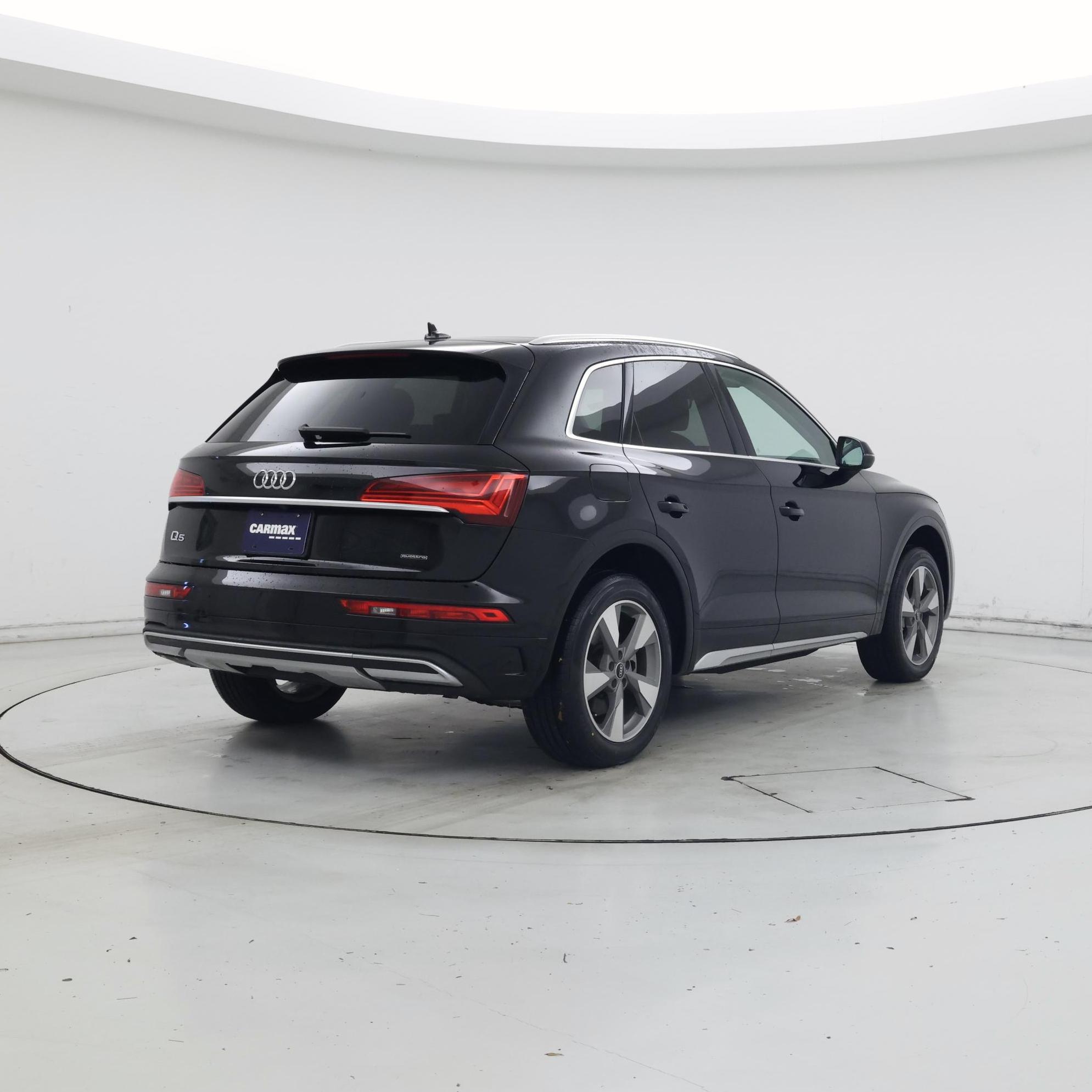 Thumbnail: 2023 Audi Q5 - 8