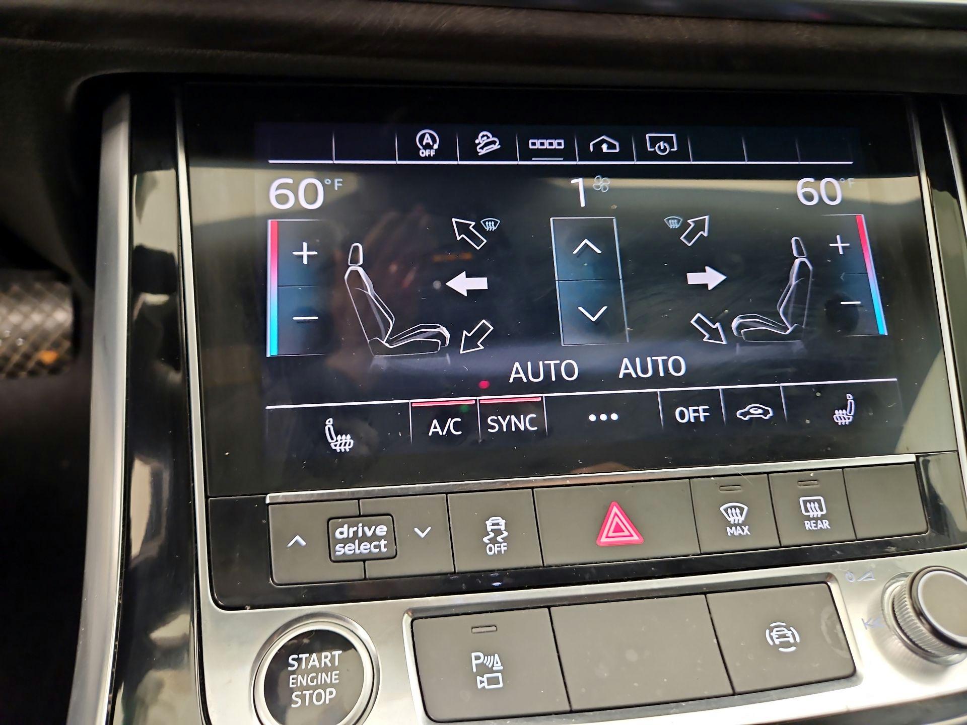 Thumbnail: 2021 Audi Q8 - 17