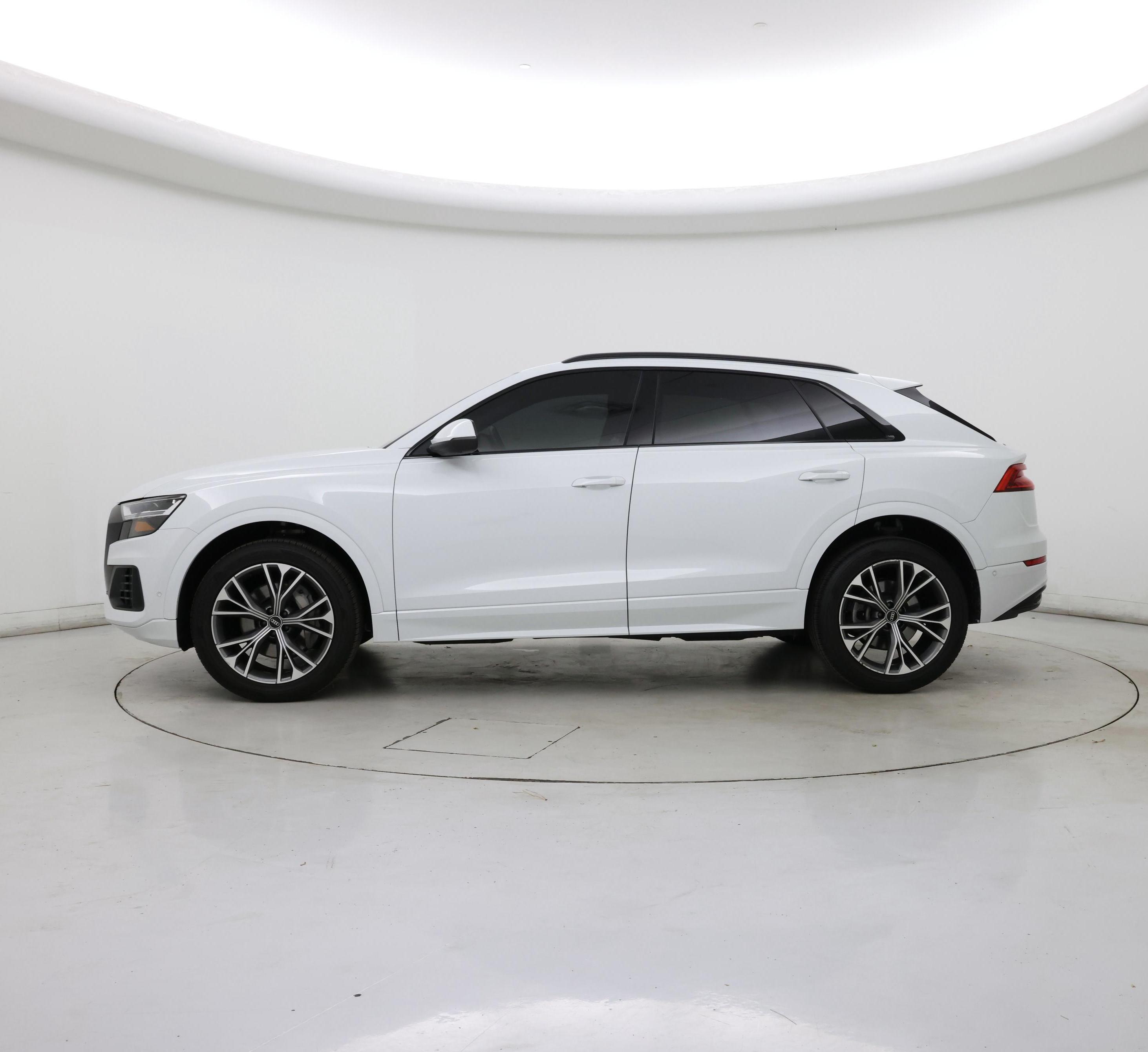 Thumbnail: 2021 Audi Q8 - 3