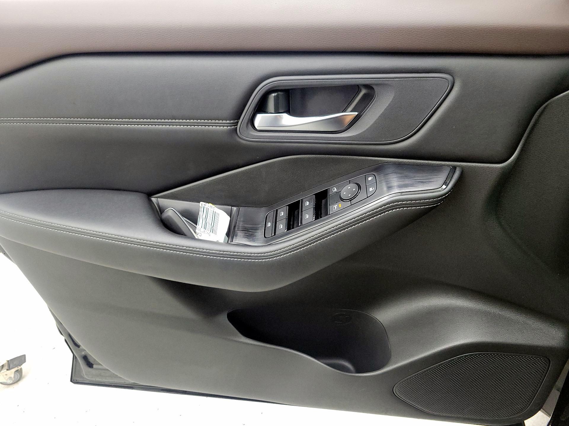 Thumbnail: 2023 Nissan Rogue - 12