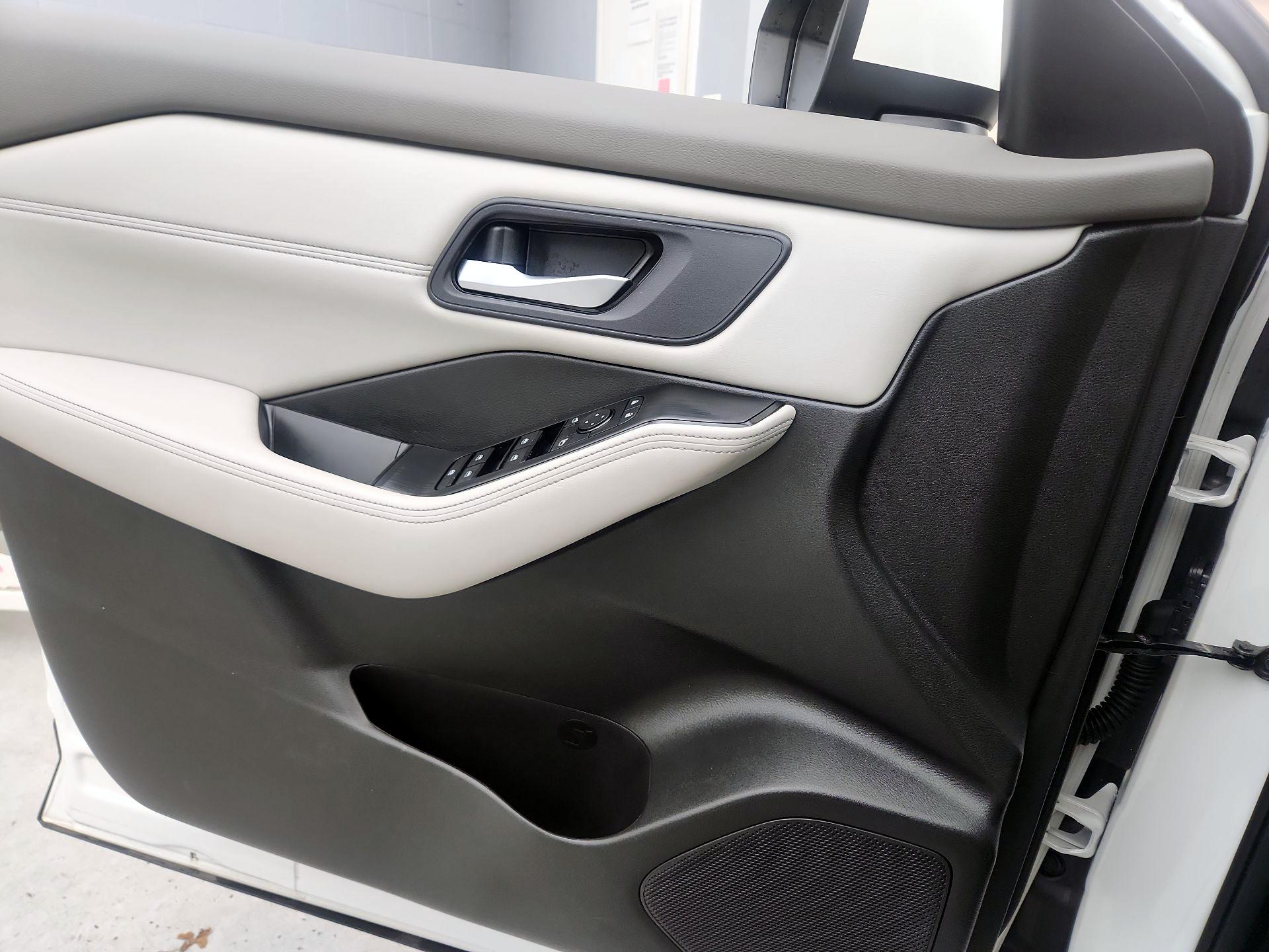 Thumbnail: 2023 Nissan Rogue - 12