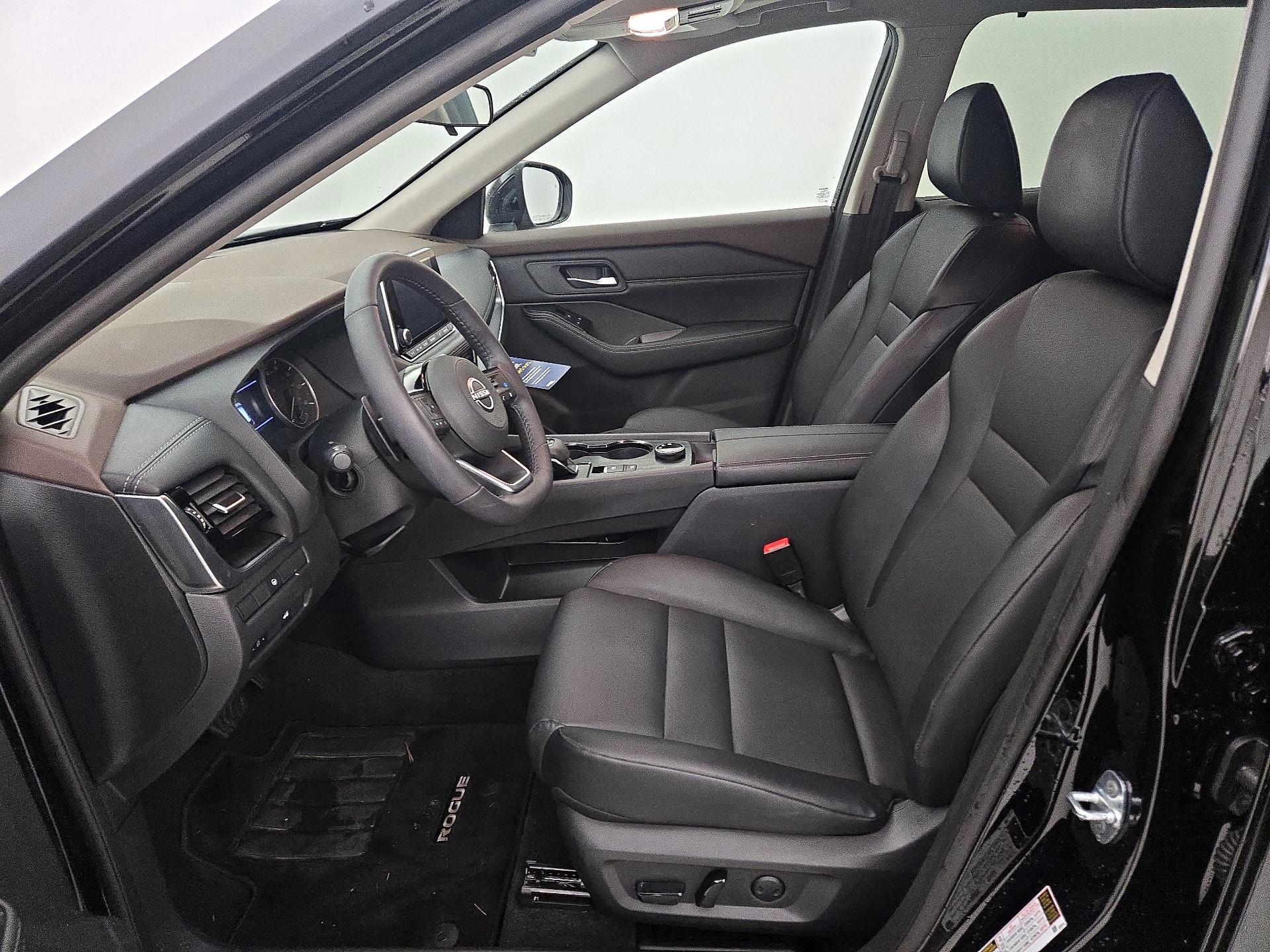 Thumbnail: 2023 Nissan Rogue - 11