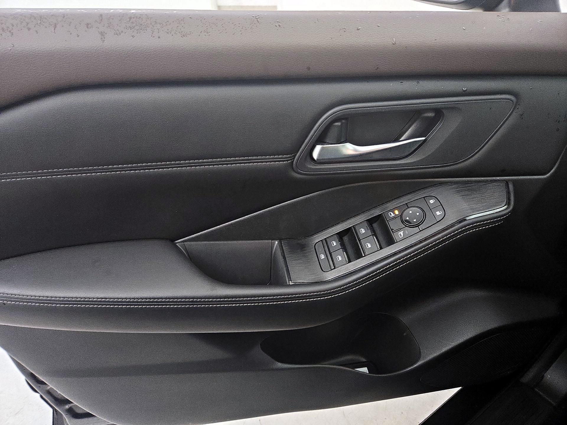 Thumbnail: 2022 Nissan Rogue - 12