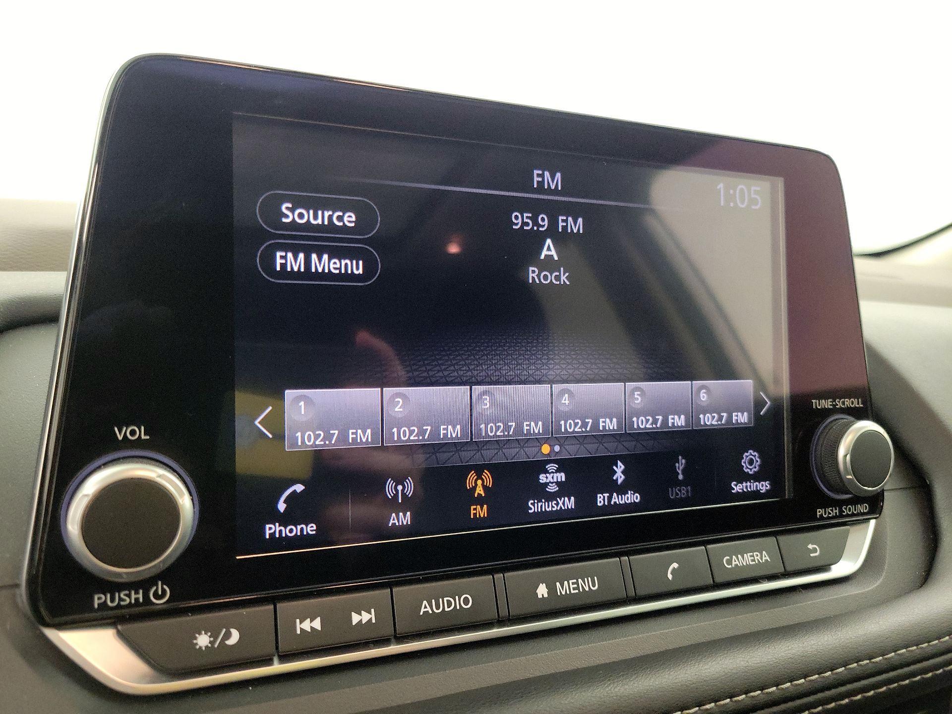 Thumbnail: 2022 Nissan Rogue - 15