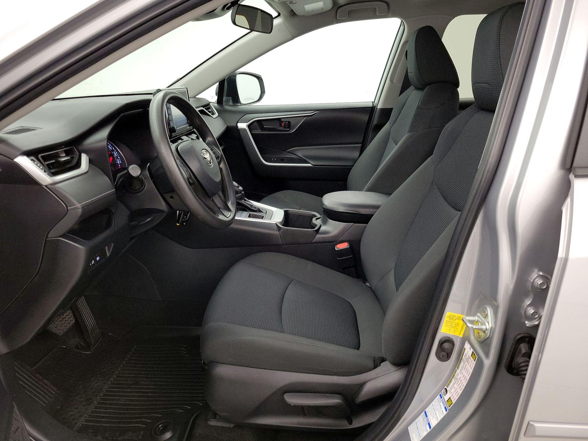 Thumbnail: 2022 Toyota RAV4 - 11