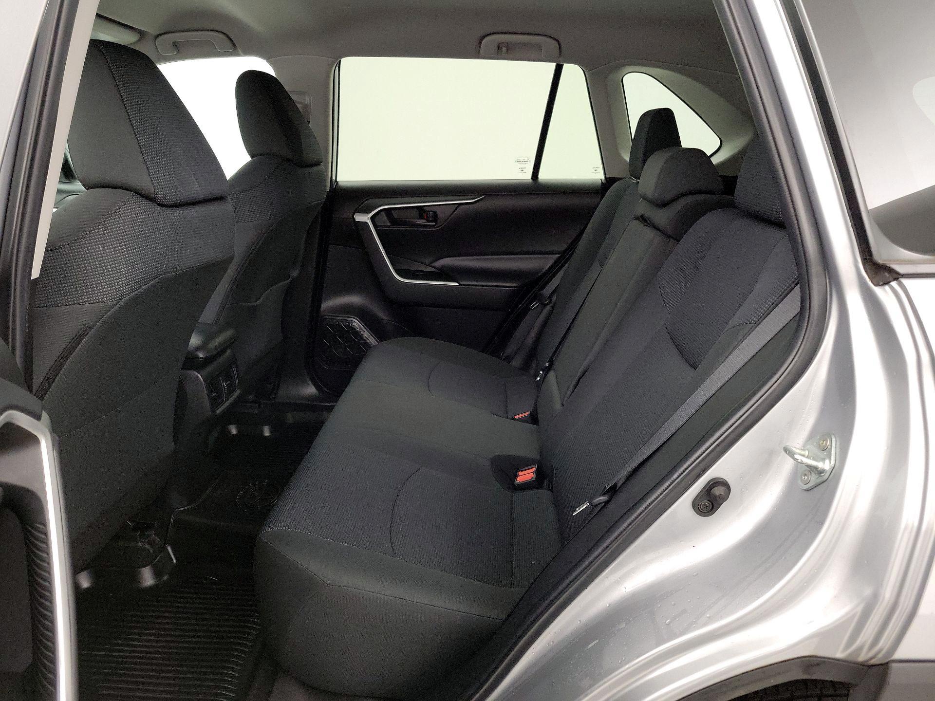 Thumbnail: 2022 Toyota RAV4 - 19