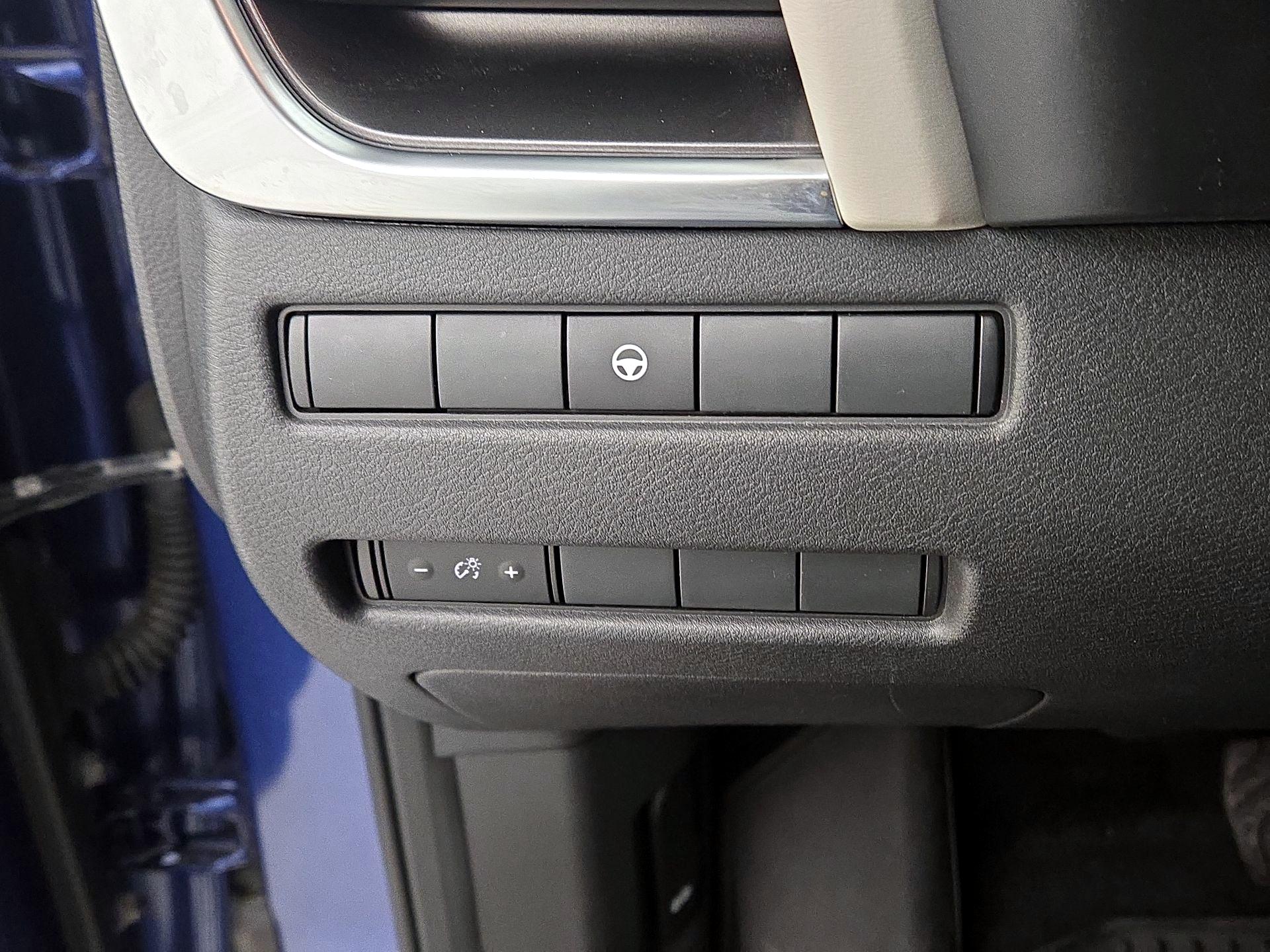 Thumbnail: 2023 Nissan Rogue - 13