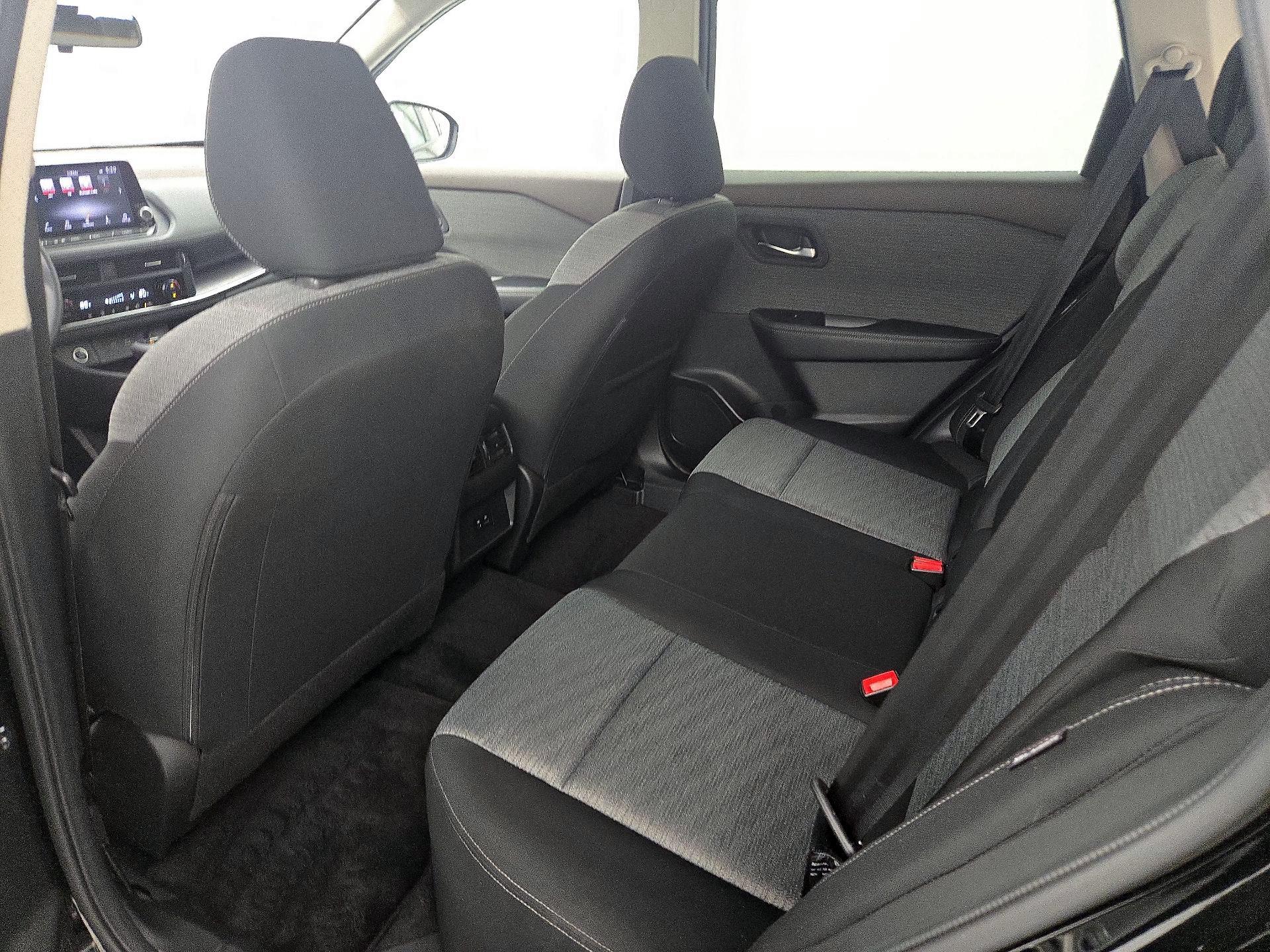 Thumbnail: 2023 Nissan Rogue - 19