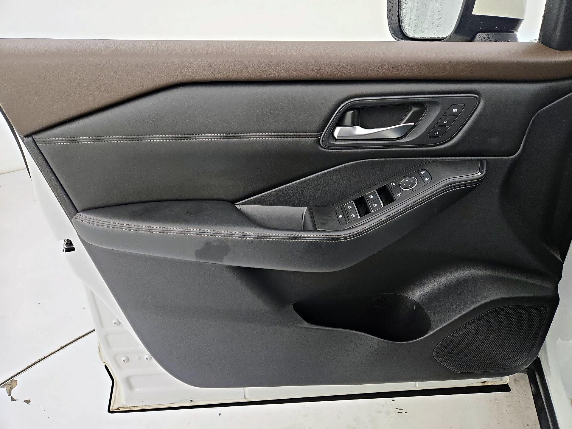 Thumbnail: 2023 Nissan Rogue - 12