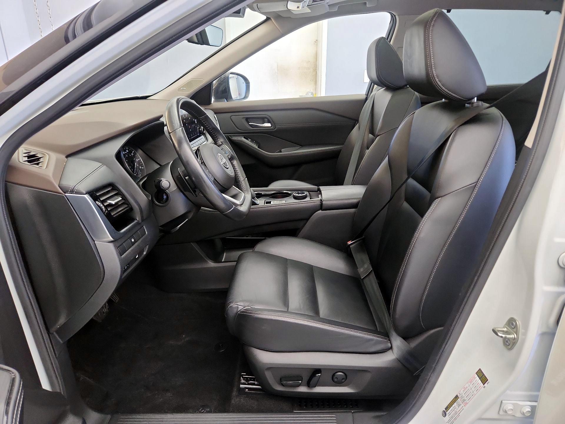 Thumbnail: 2023 Nissan Rogue - 11