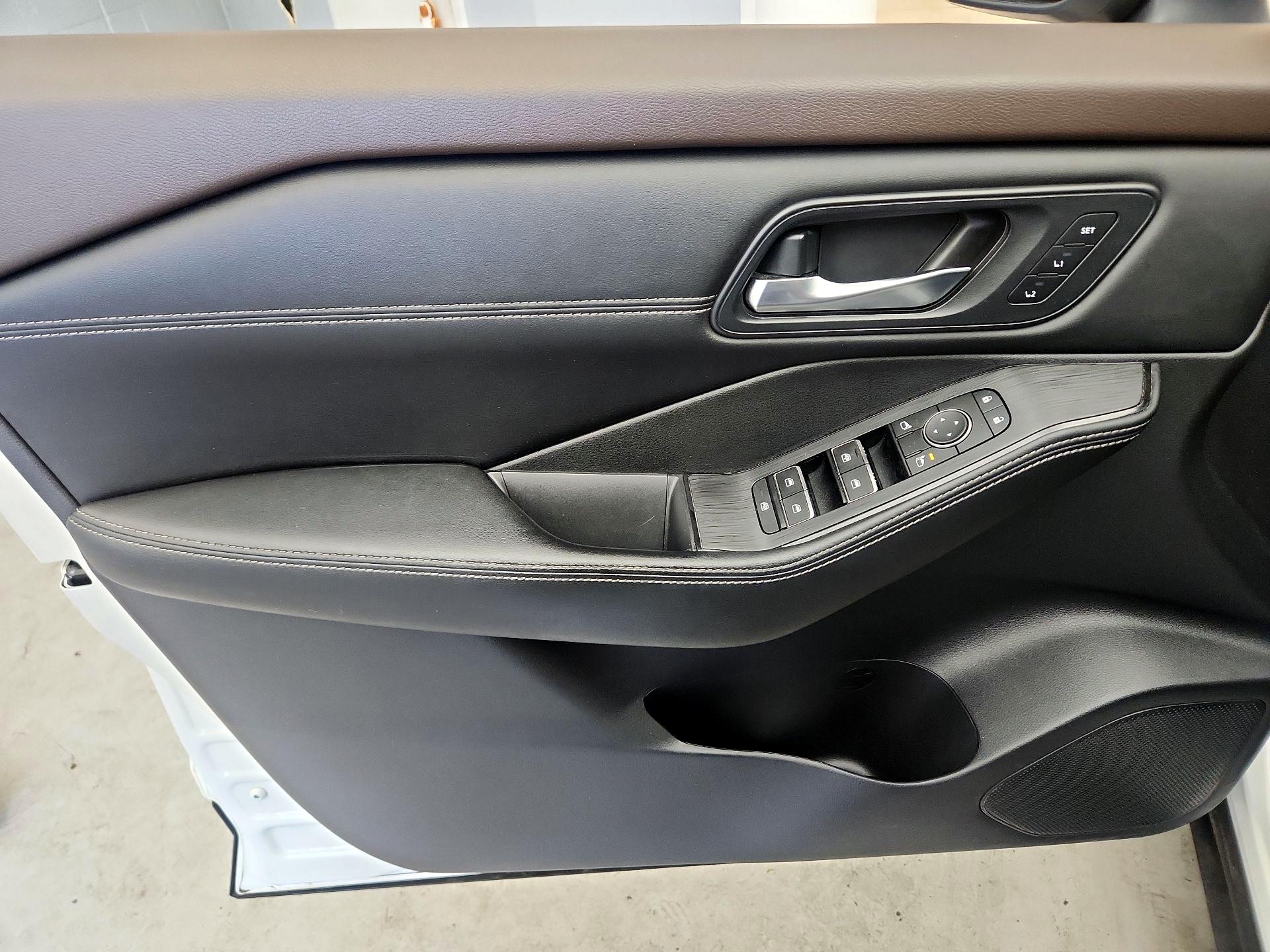 Thumbnail: 2023 Nissan Rogue - 12