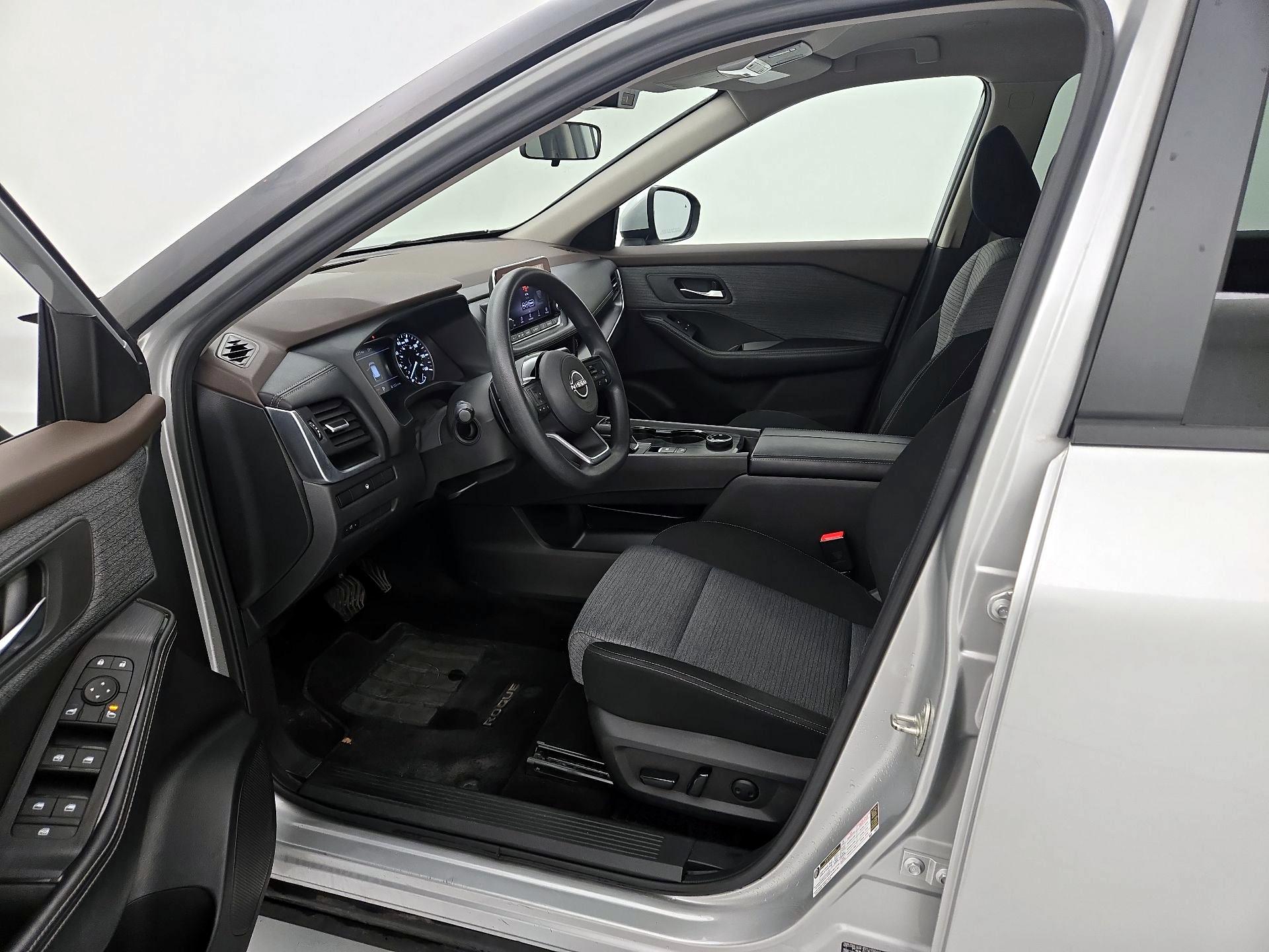 Thumbnail: 2023 Nissan Rogue - 11