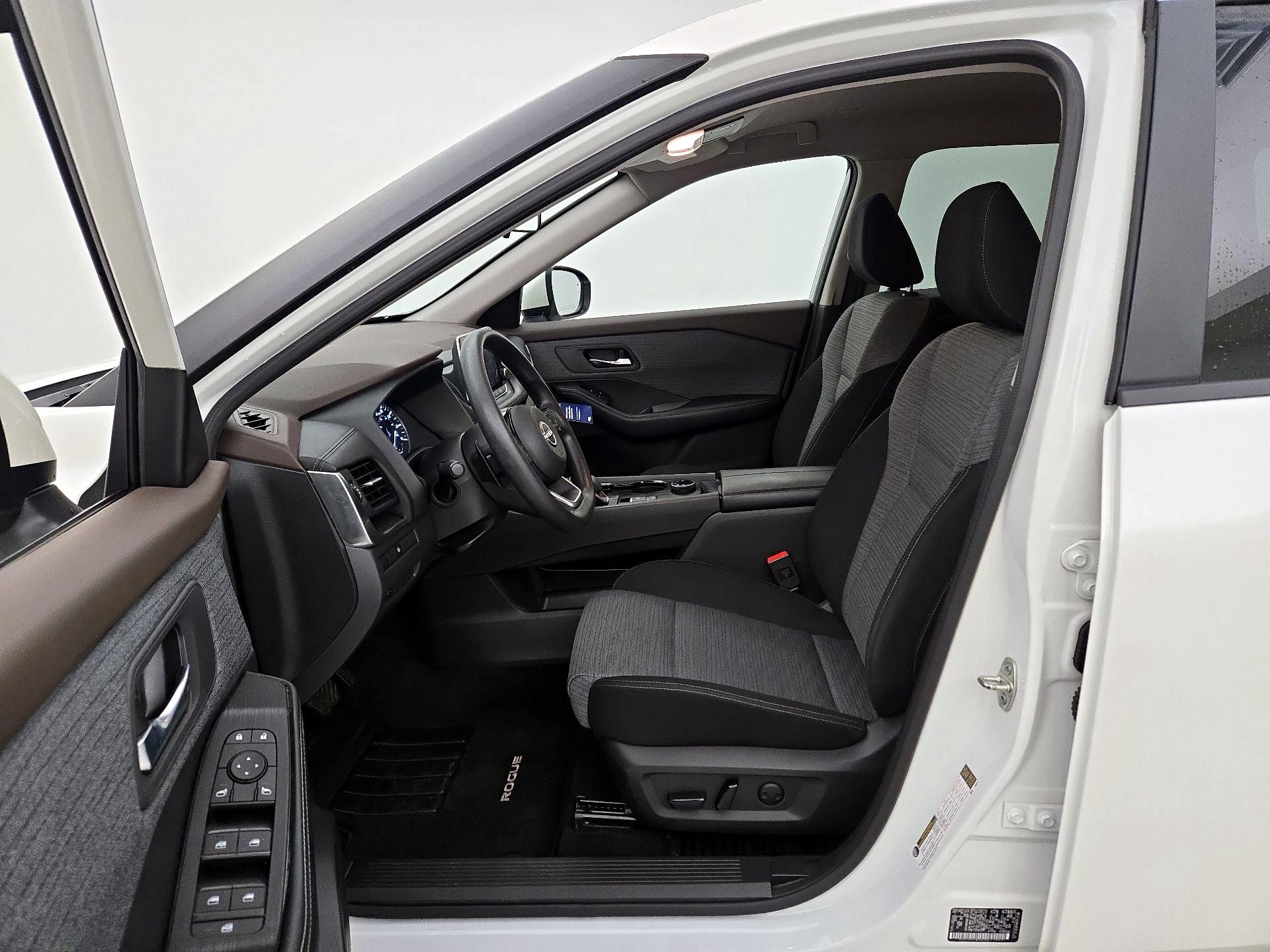 Thumbnail: 2023 Nissan Rogue - 11