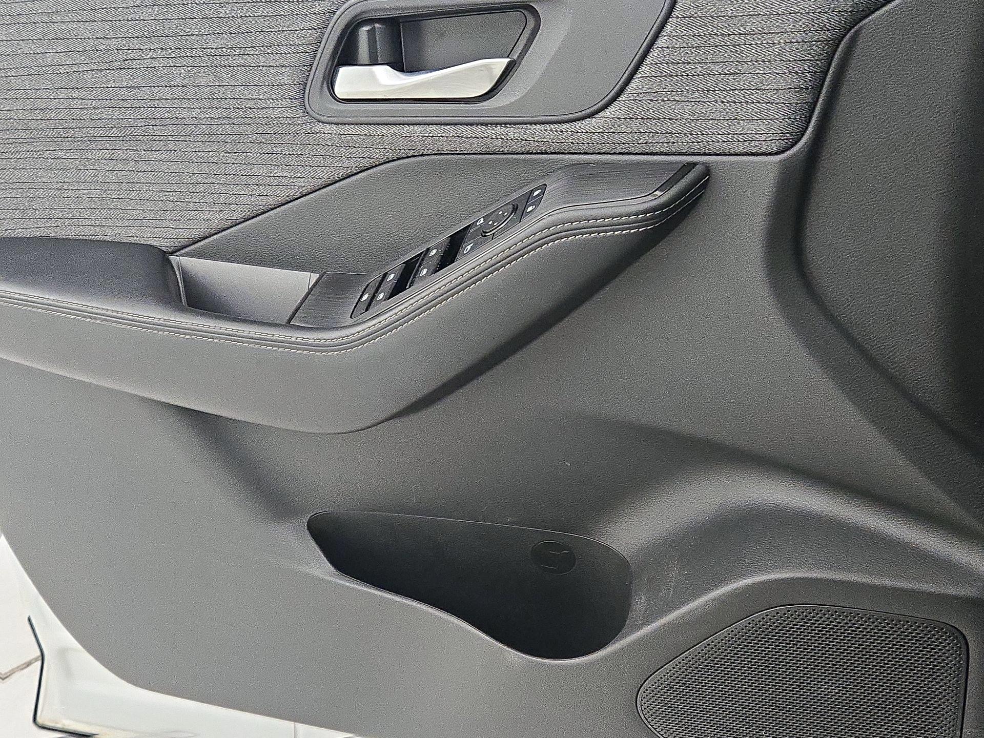 Thumbnail: 2023 Nissan Rogue - 12