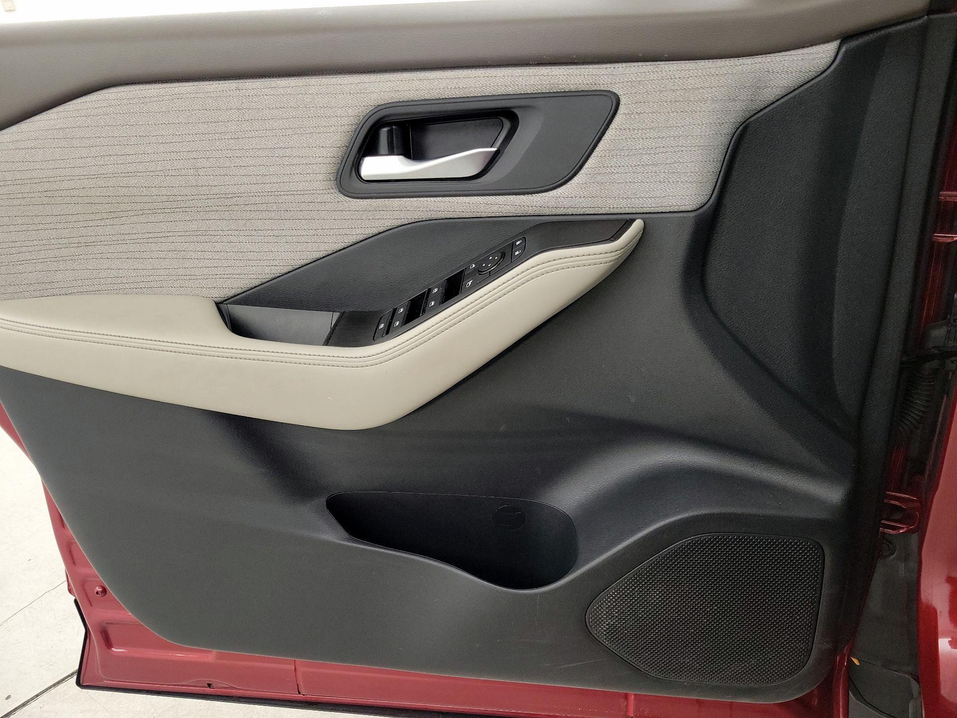 Thumbnail: 2023 Nissan Rogue - 12