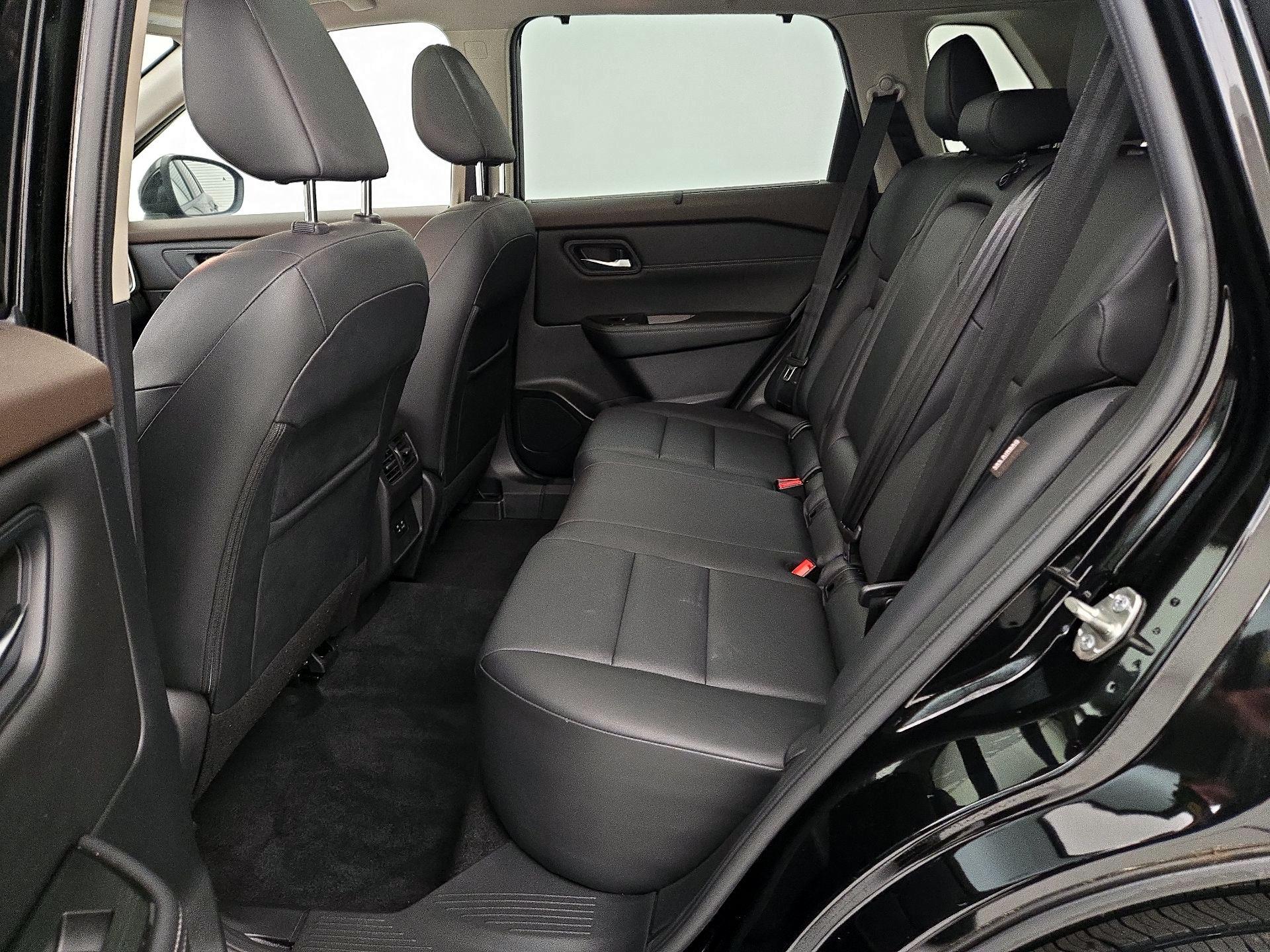 Thumbnail: 2022 Nissan Rogue - 20