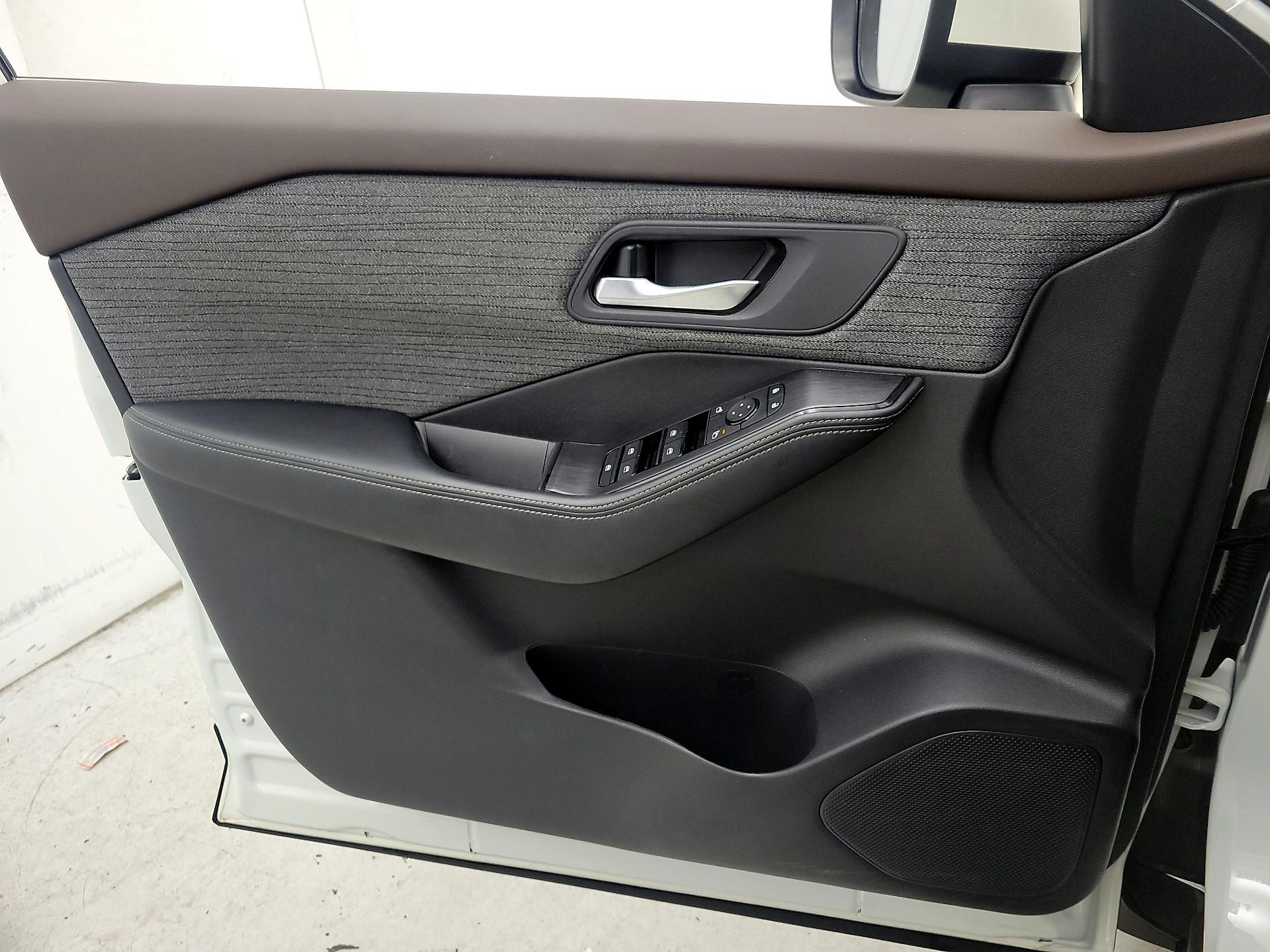 Thumbnail: 2023 Nissan Rogue - 12