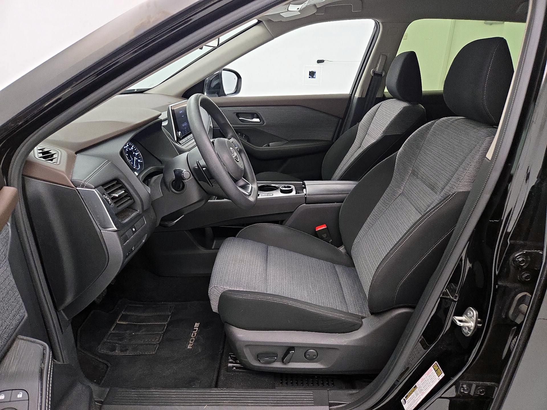 Thumbnail: 2023 Nissan Rogue - 11