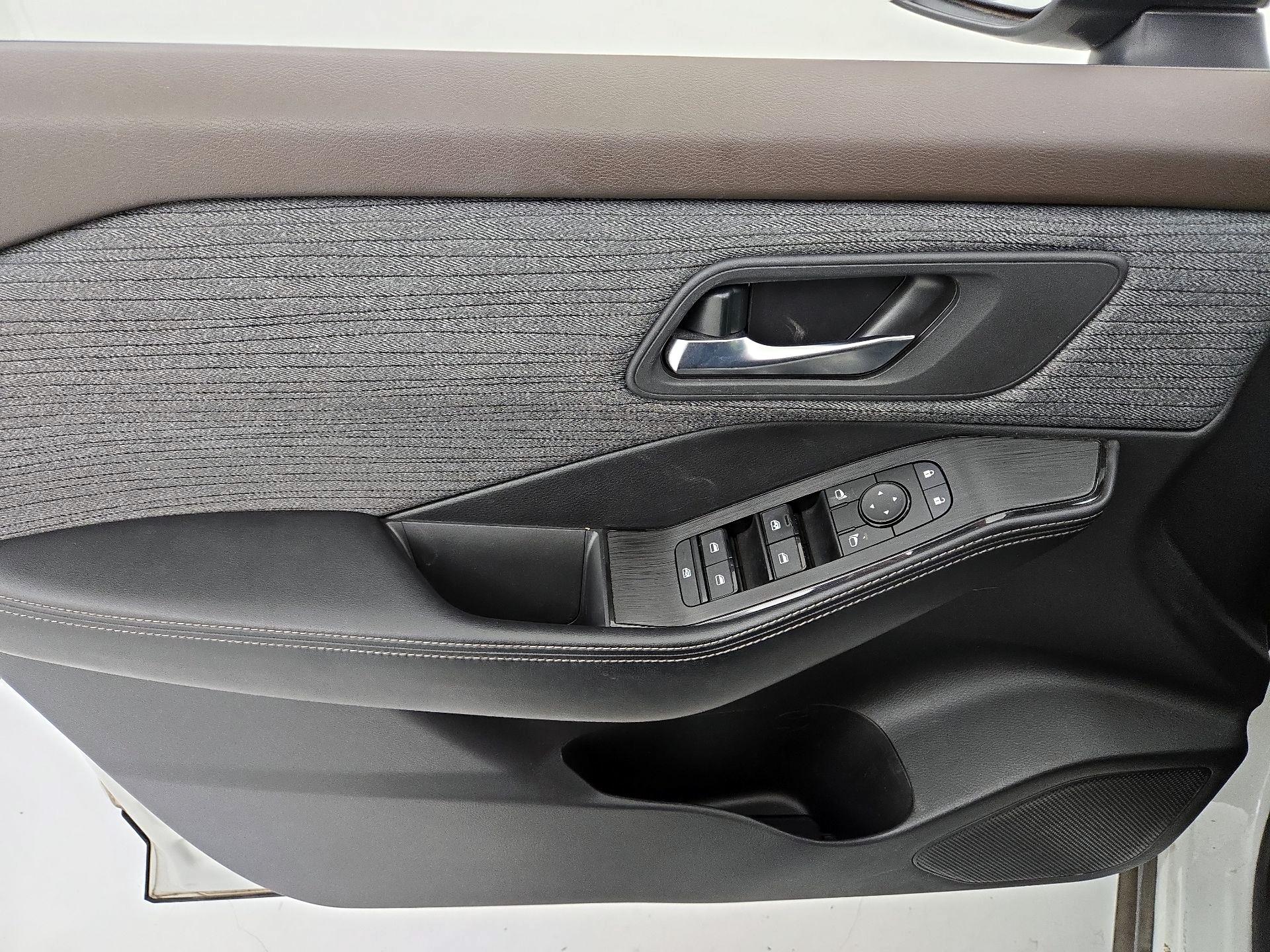 Thumbnail: 2023 Nissan Rogue - 12