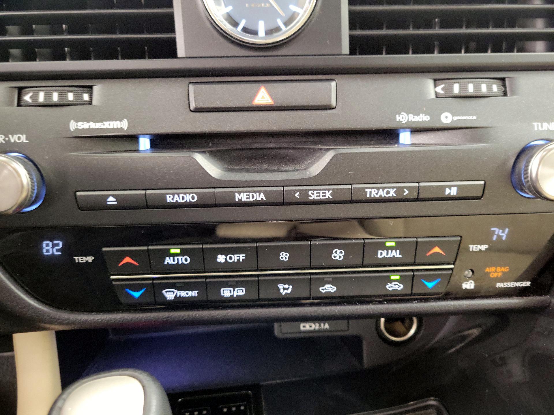 Thumbnail: 2022 Lexus RX - 16