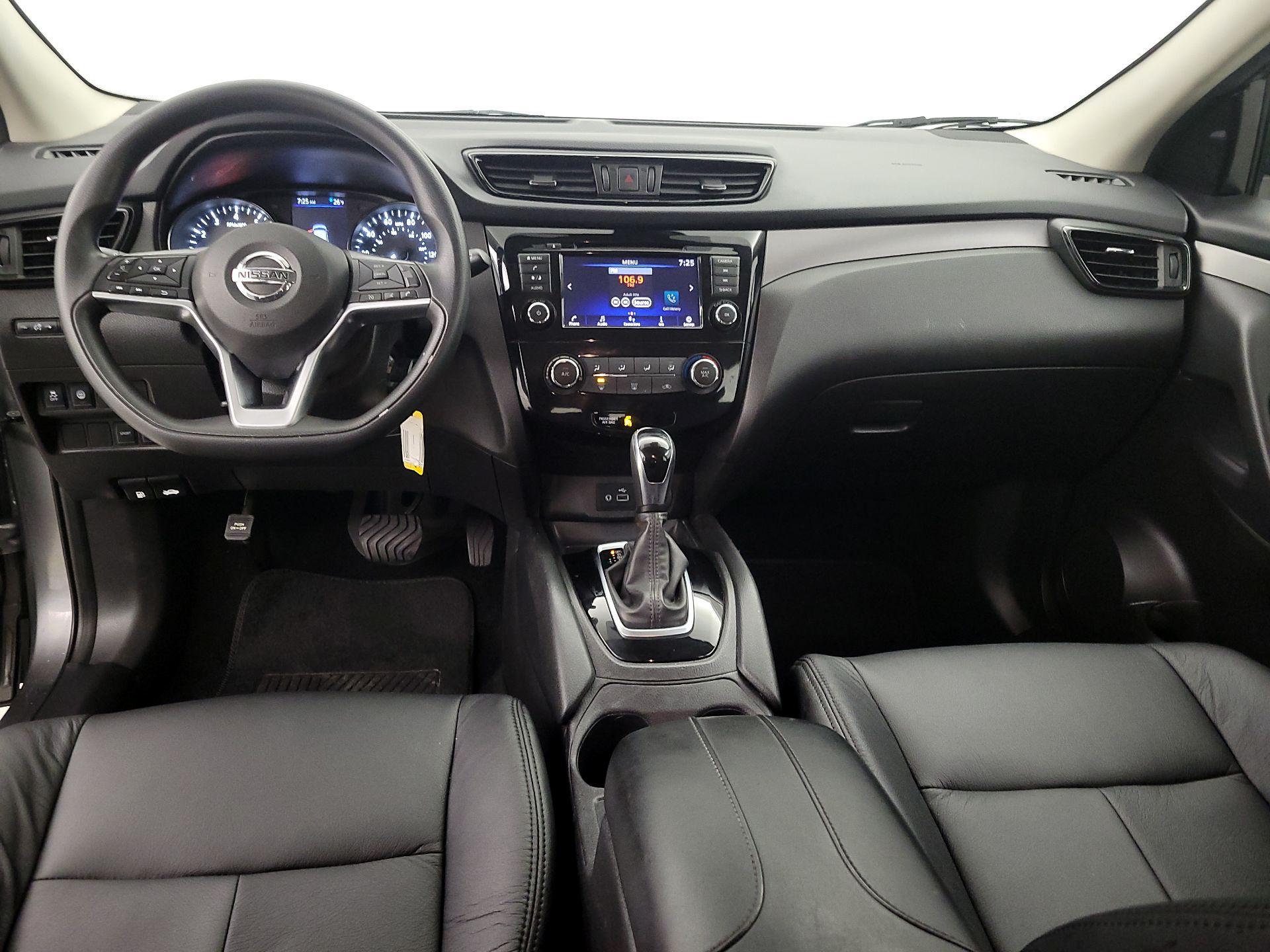 Thumbnail: 2020 Nissan Rogue Sport - 9