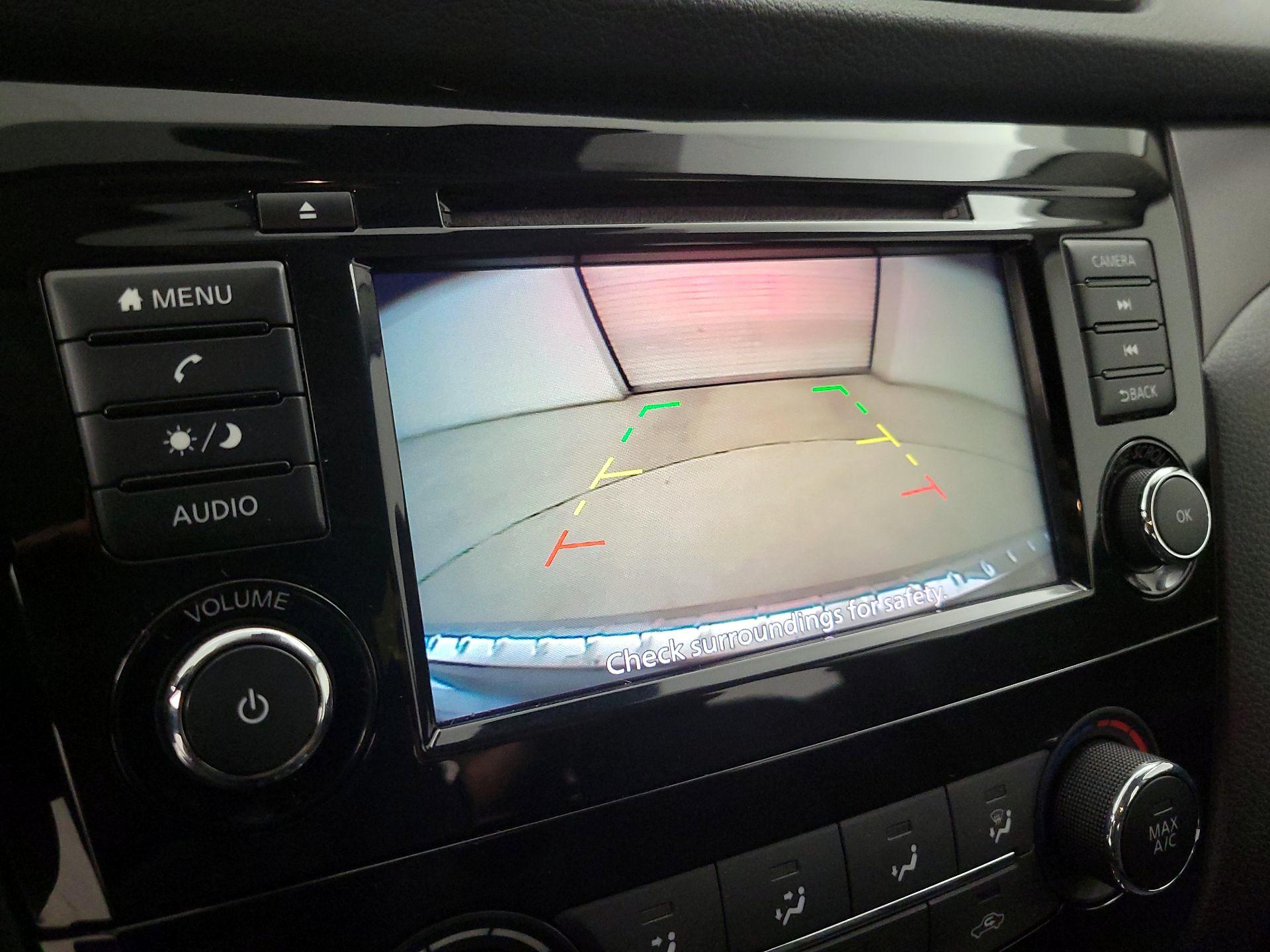 Thumbnail: 2020 Nissan Rogue Sport - 14