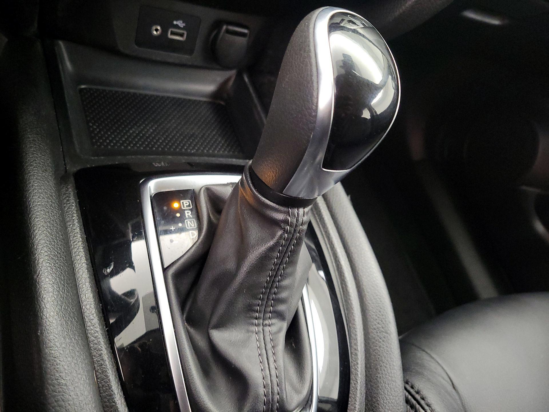 Thumbnail: 2020 Nissan Rogue Sport - 17