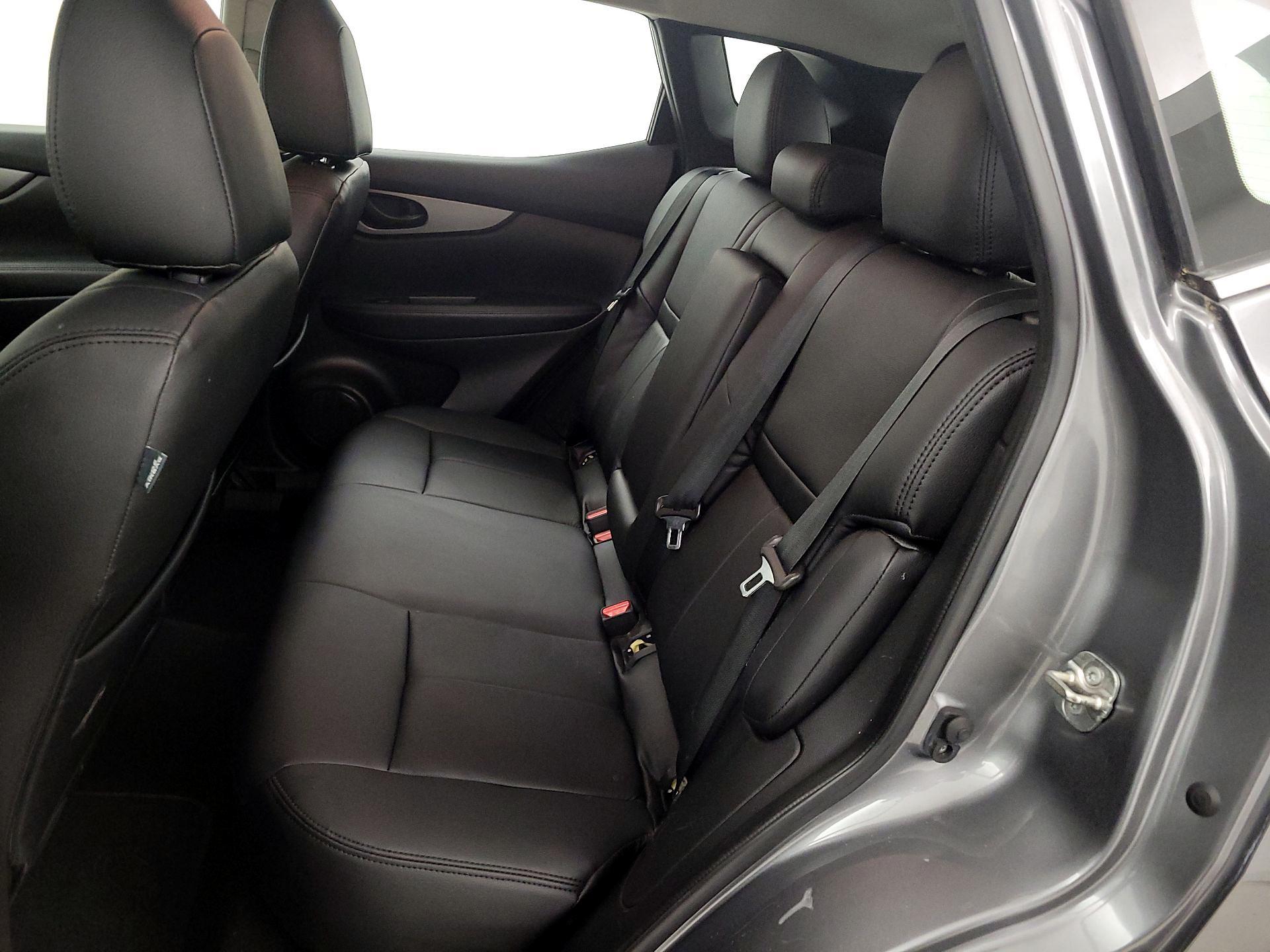 Thumbnail: 2020 Nissan Rogue Sport - 19