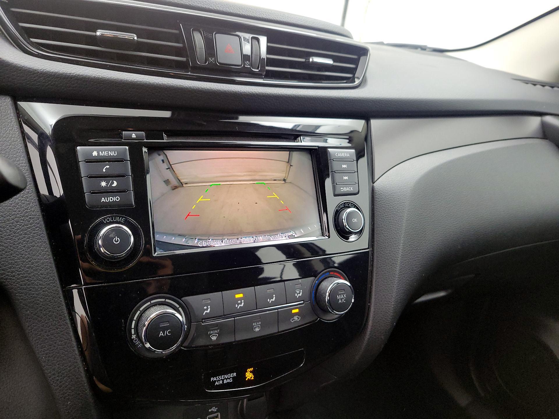 Thumbnail: 2022 Nissan Rogue Sport - 14